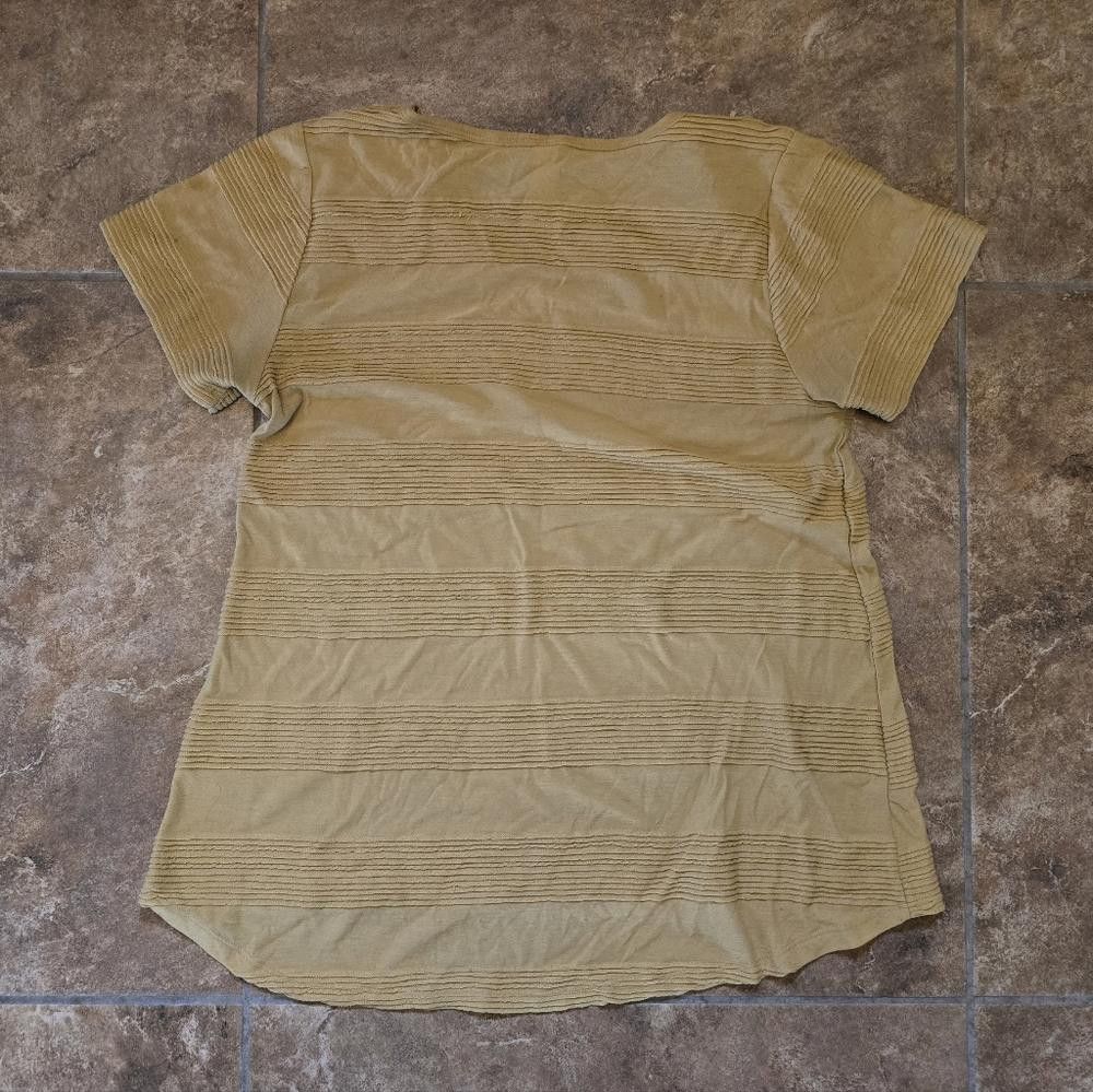 Designer Mustard Line Detailed LuLaRoe Short Sleeve Size S / US 4 / IT 40 - 2 Thumbnail