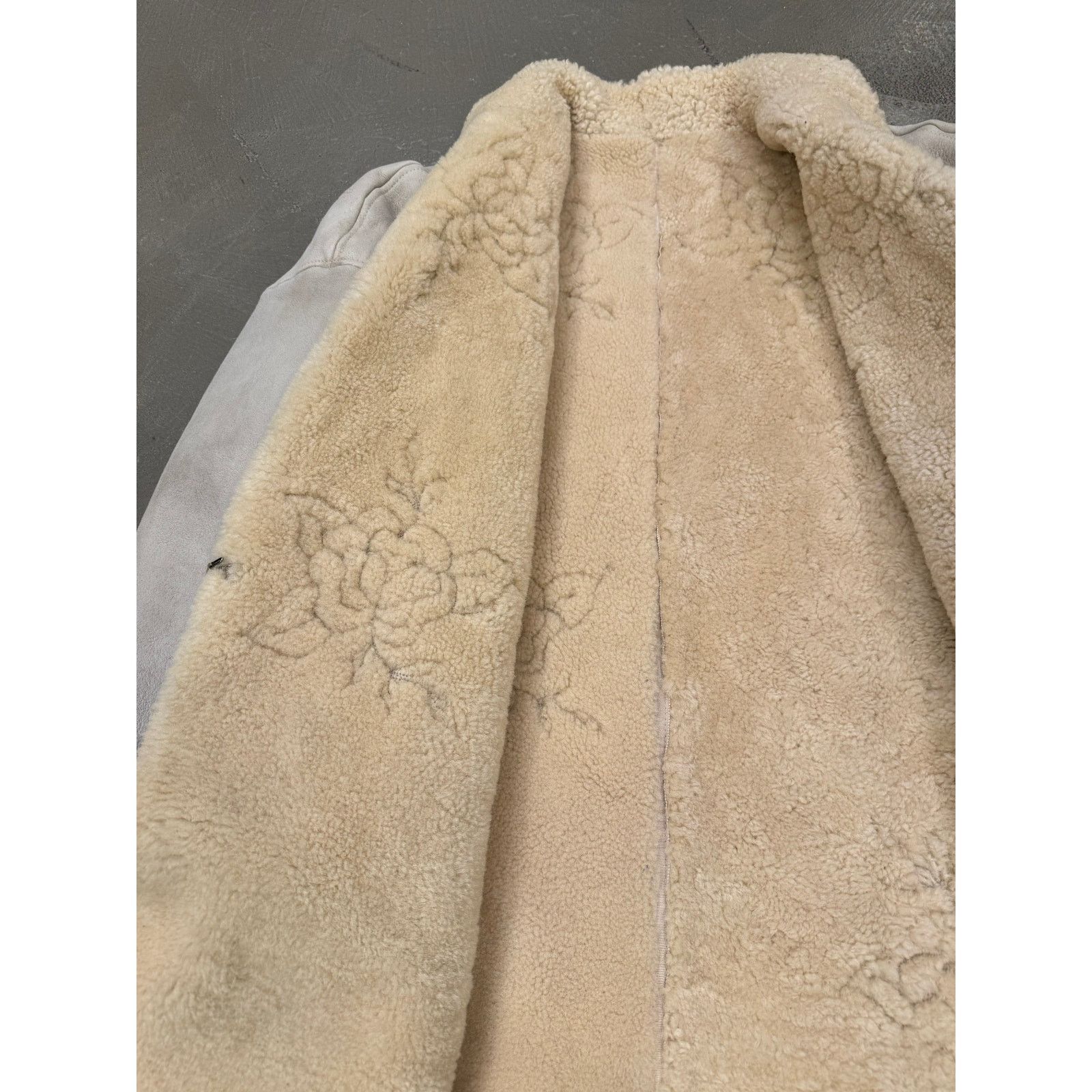 Versace 1980s Gianni Versace mainline white sheepskin Size US M / EU 48-50 / 2 - 2 Thumbnail