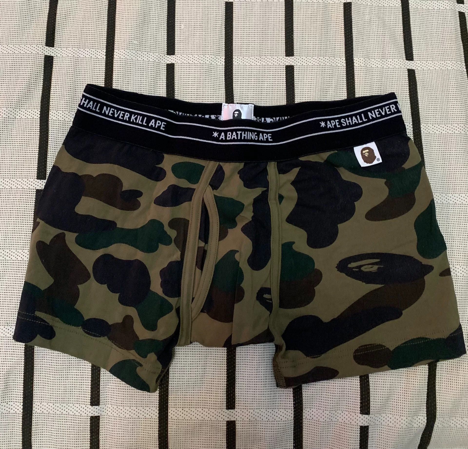 Bape Bape Camo Rare Green Hoodie M Men Size US M / EU 48-50 / 2 - 1 Thumbnail