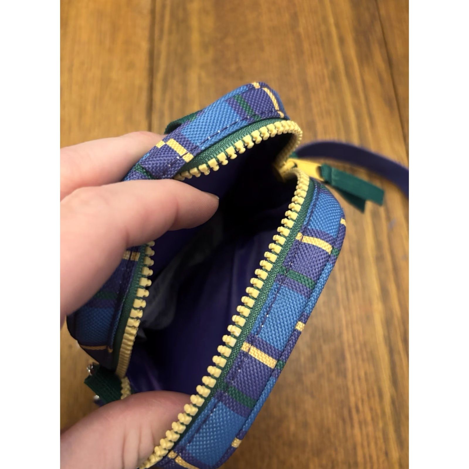 Disney VINTAGE Disney Winnie The Pooh Crossbody Bag Women's Small Blue Turtle Black Crossbody Strap Tigger Cartoon Purse Size ONE SIZE - 4 Thumbnail