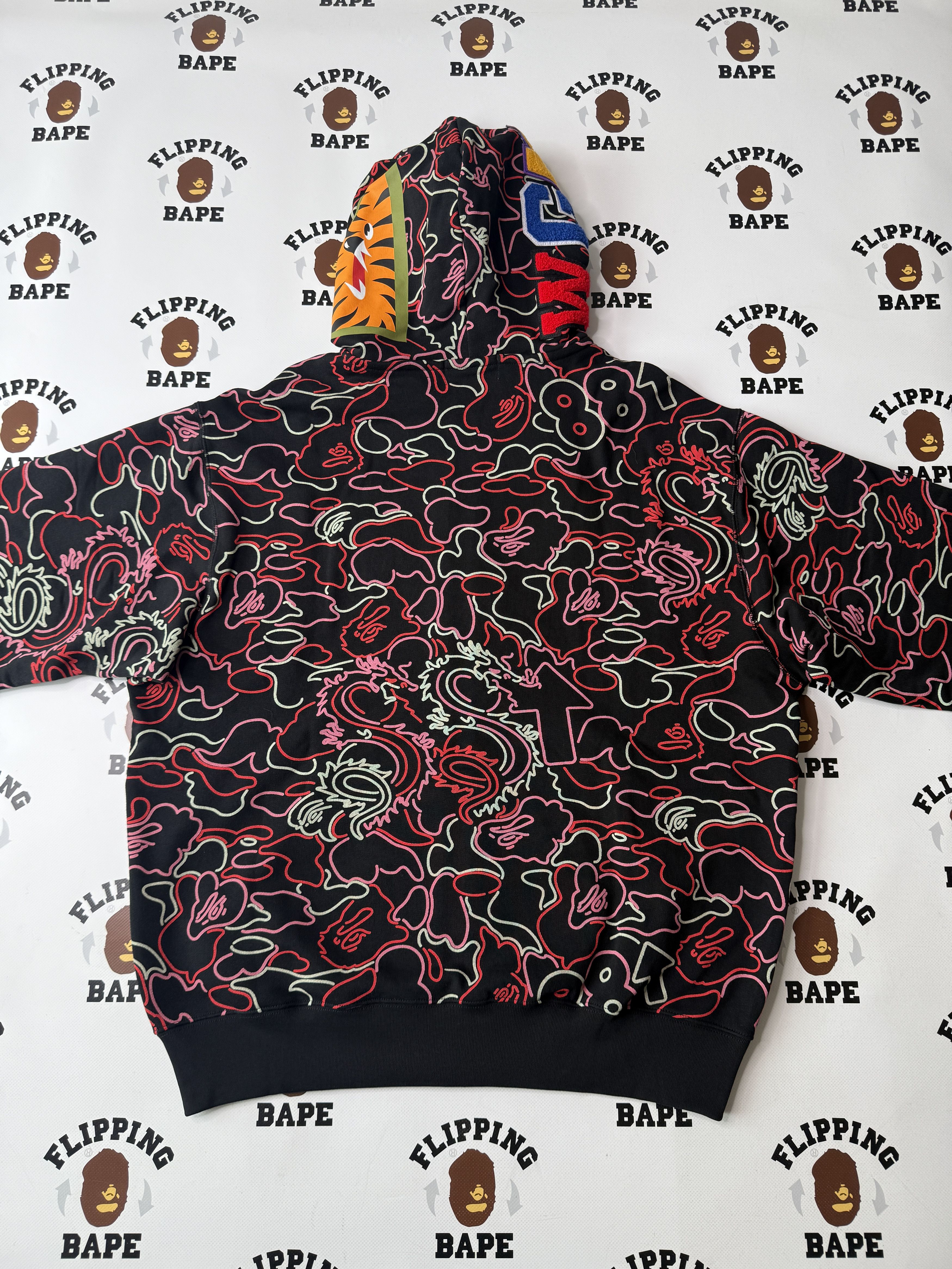 Bape BAPE X 88RISING GLOW IN THE DARK CAMO SHARK FULL ZIP HOODIE Size US M / EU 48-50 / 2 - 9 Thumbnail