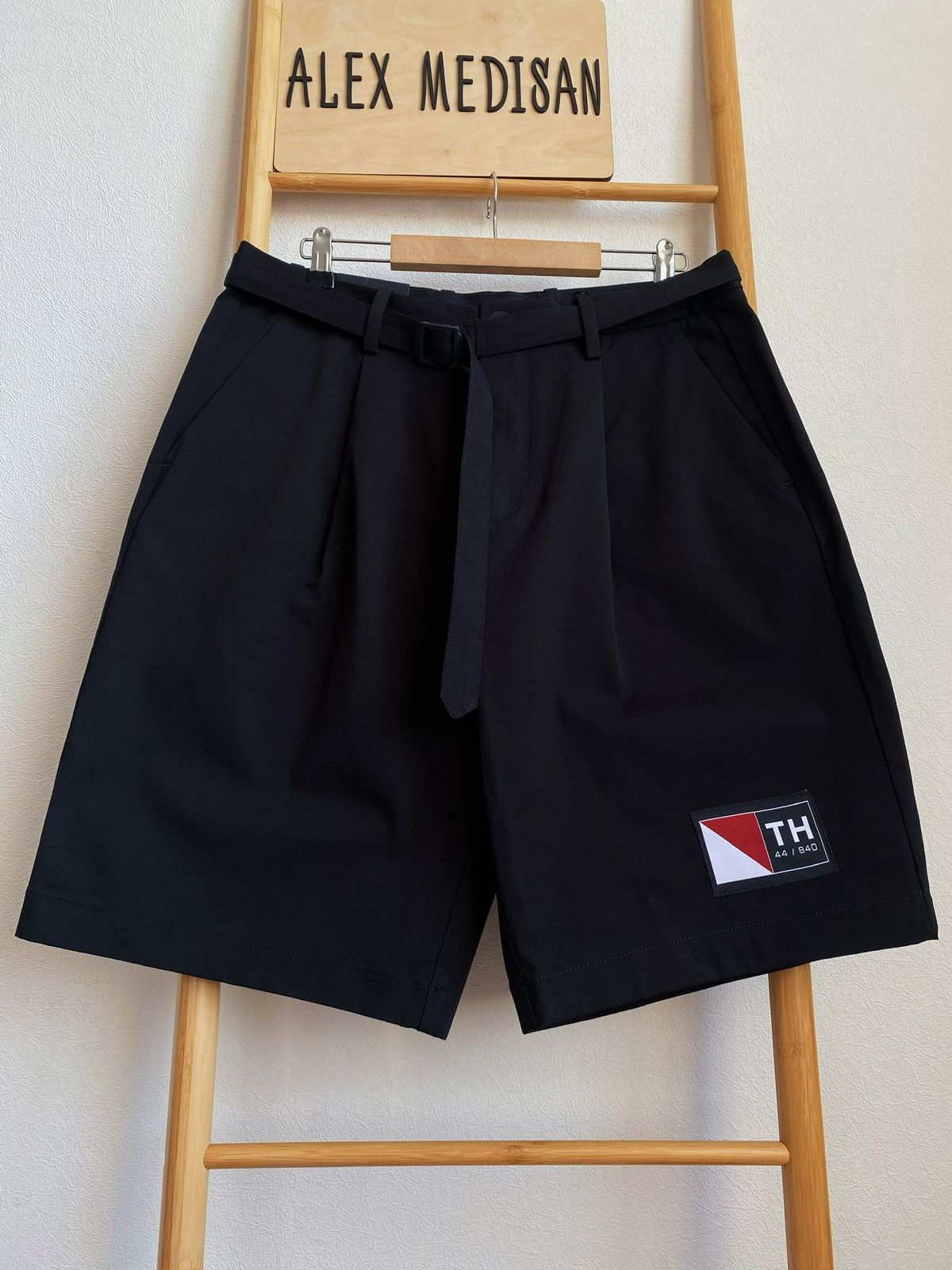 Tommy Hilfiger Hilfiger Collection Solid Pleated Shorts Size US 32 / EU 48 - 4 Thumbnail