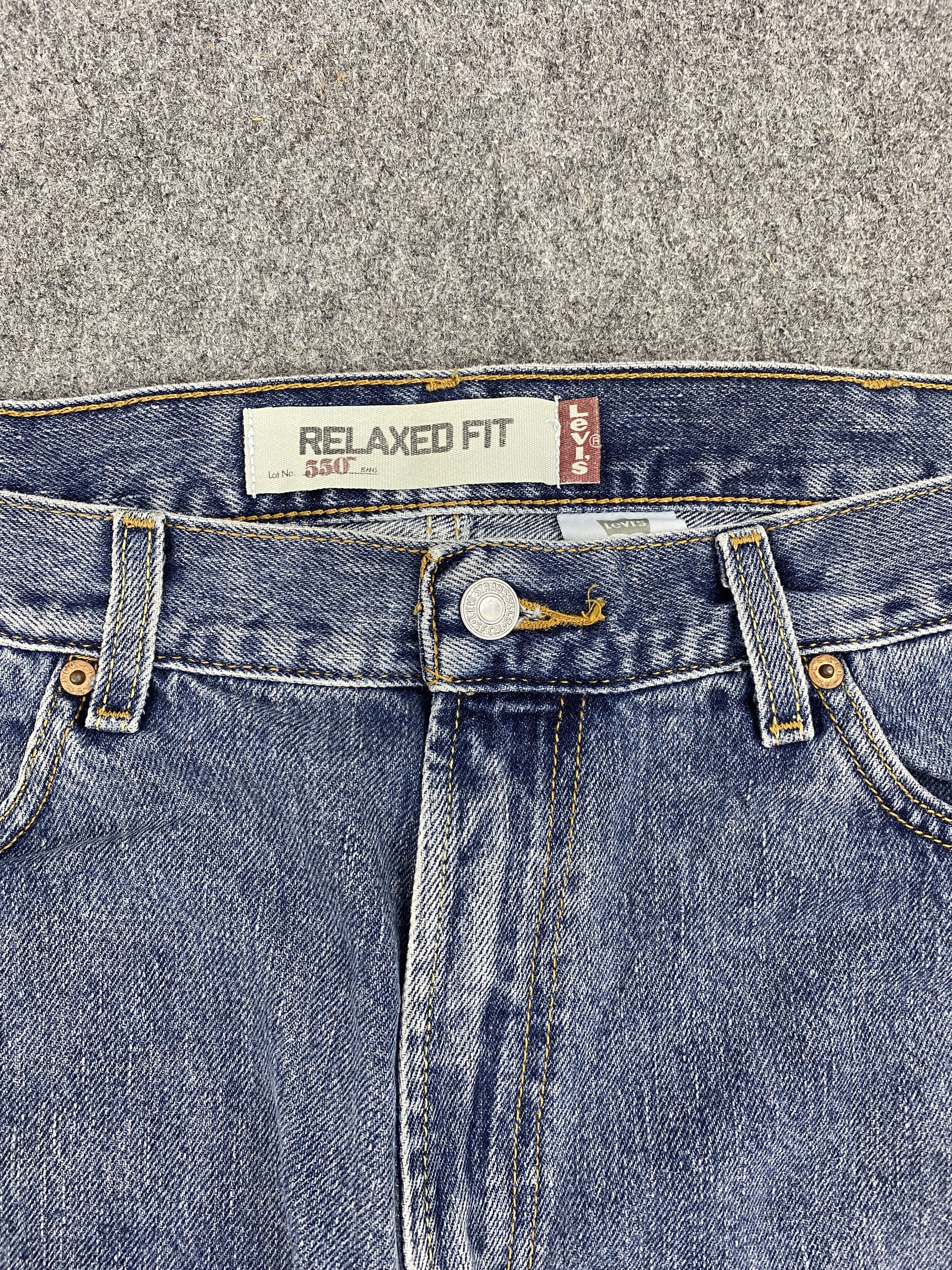 Levi's × Vintage Vintage Levis 550 Blue Denim Jeans Size US 39 - 8 Thumbnail