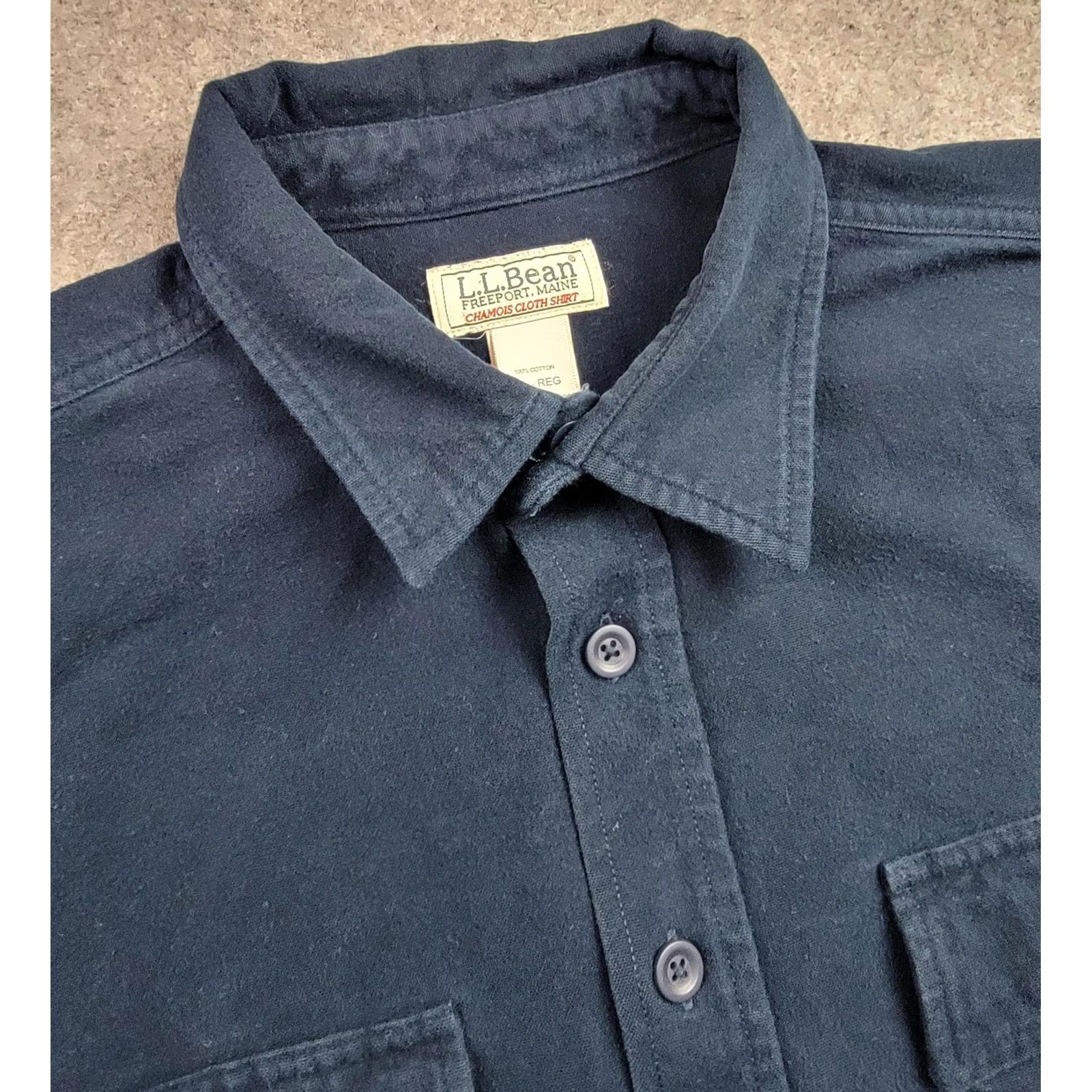 Vintage LL Bean Shirt Mens XL Blue Chamois Cloth Button-Down Long Sleeve Pockets Outdoors Premium Cotton Flannel Heavyweight Regular Fit Size US XL / EU 56 / 4 - 2 Thumbnail