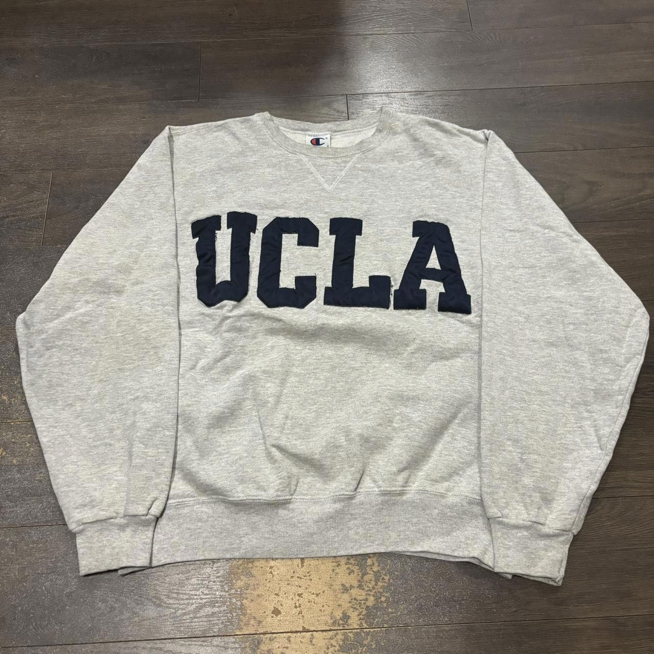 Champion vintage ucla champion crewneck sweatshirt 90s M/L Size US L / EU 52-54 / 3 - 3 Thumbnail