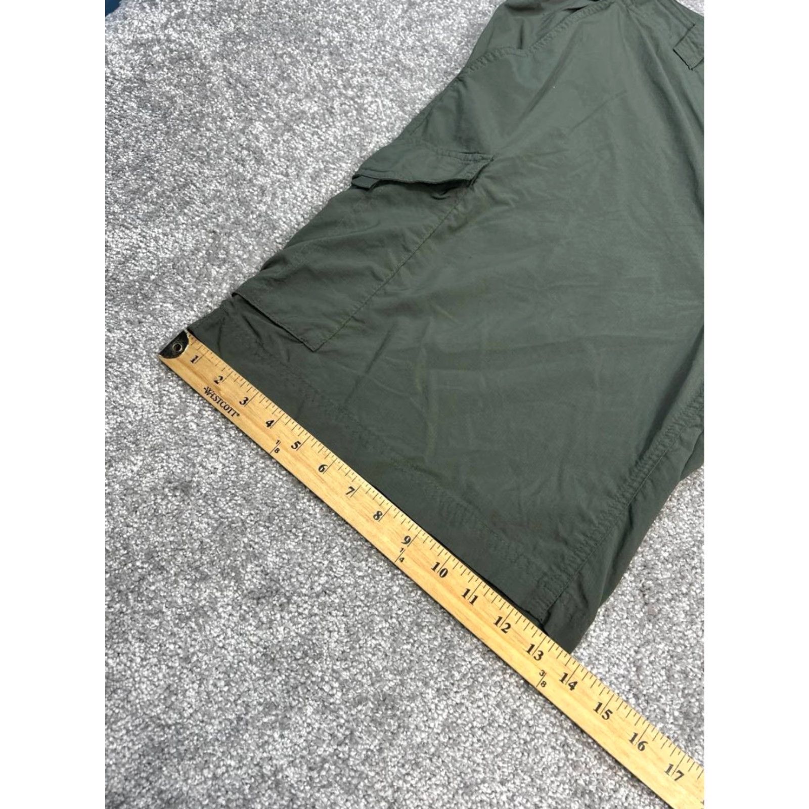Vintage Columbia Shorts Mens 40 Green Lightweight Ripstop Cargo 9" Cargo Mens 40 Green Lightweight Ripstop 9" Size US 40 / EU 56 - 3 Thumbnail
