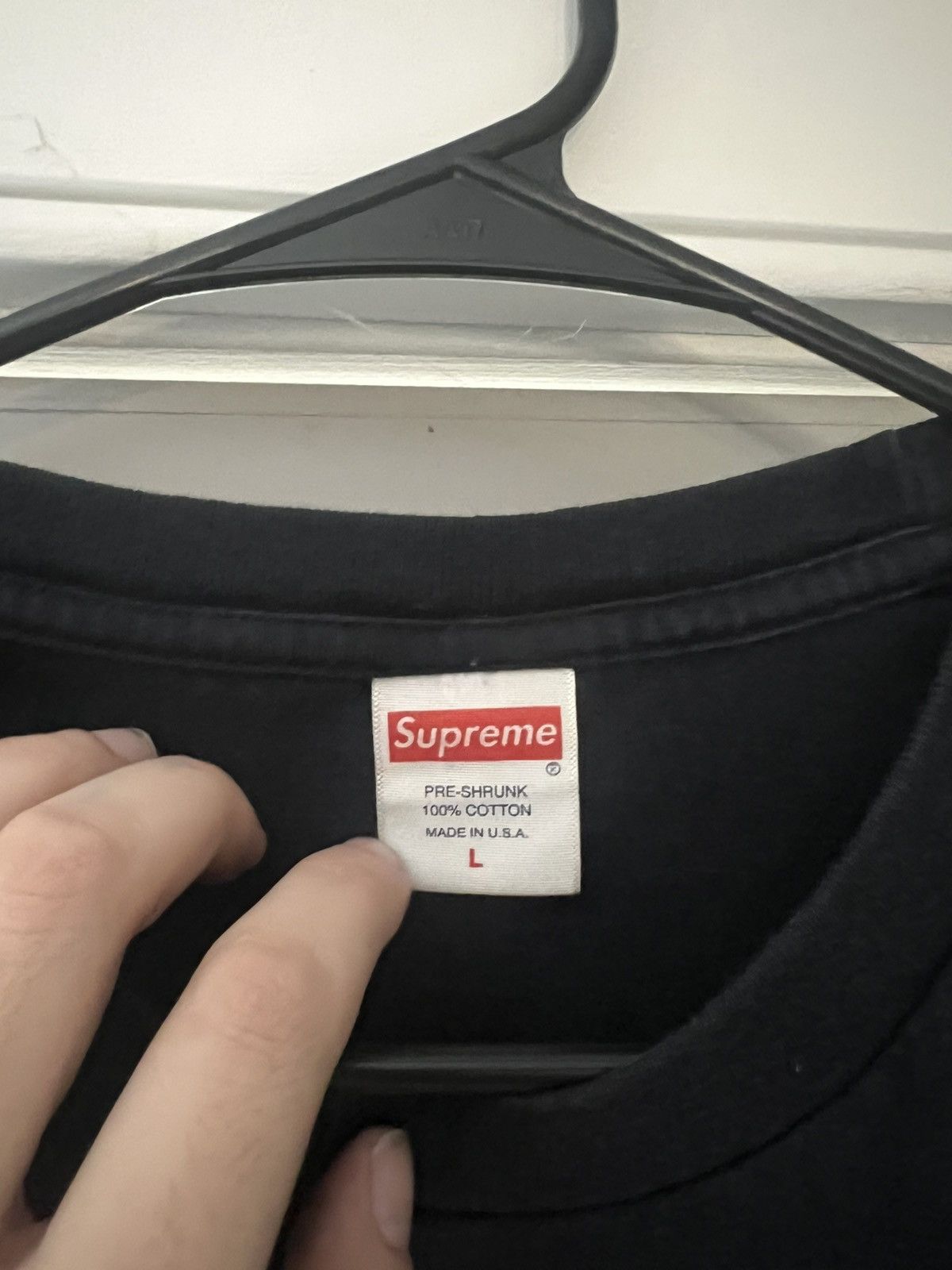 Supreme Kiss tee Size US L / EU 52-54 / 3 - 2 Thumbnail