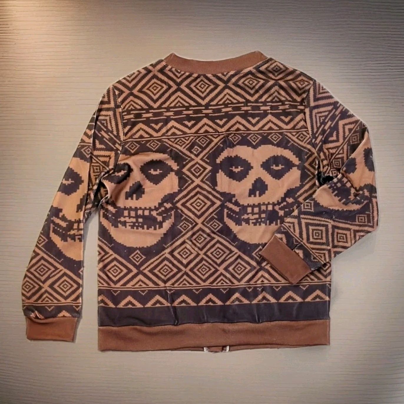 Vintage Misfits Button Up Sweater Mens XL Brown Skulls Punk Rock Christmas Goth Warm Cardigan V-Neck Long Sleeve Button Logo Size US XL / EU 56 / 4 - 2 Thumbnail