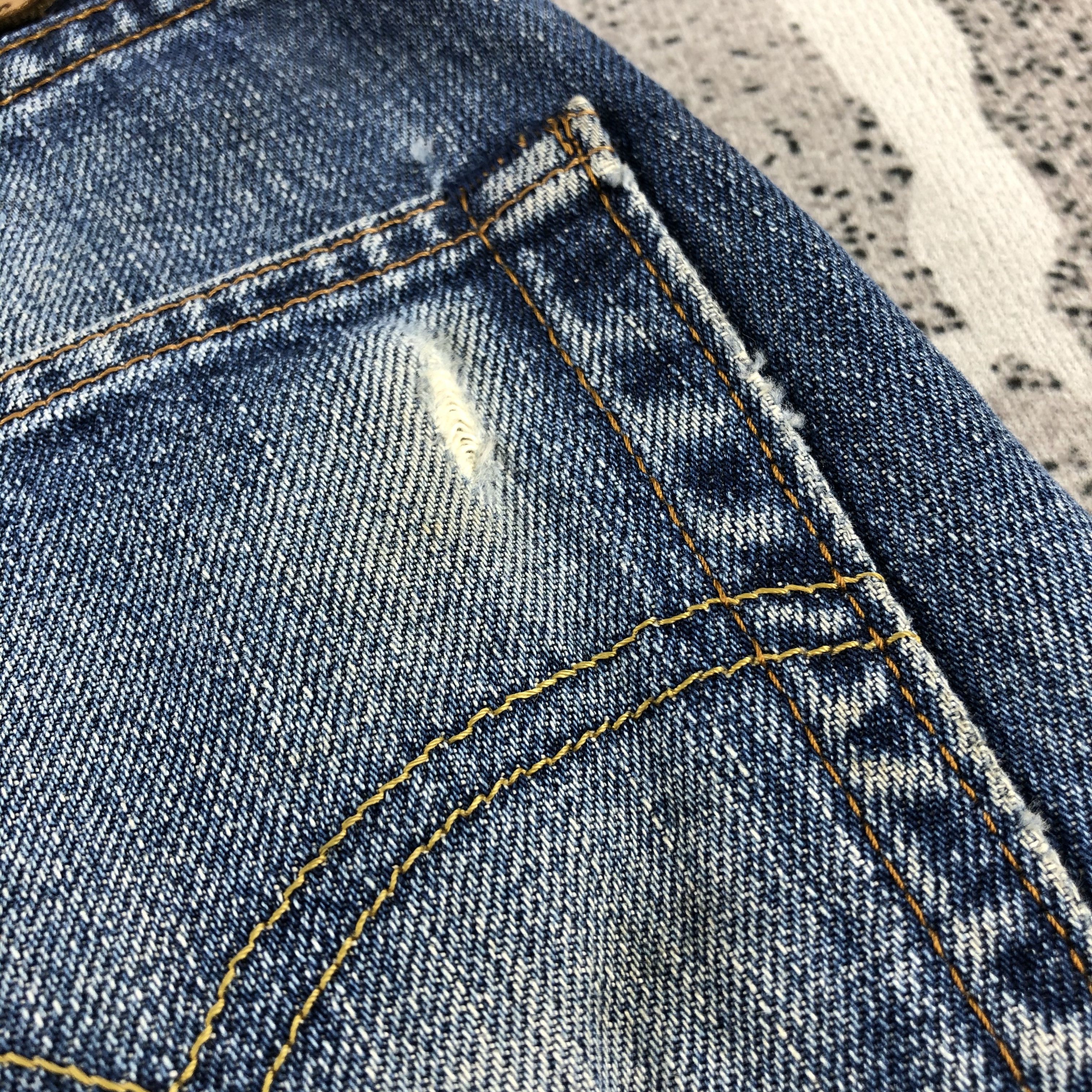 Levi's Vintage Levis 503 Jeans Distress Dark Wash Denim KJ851 Size US 32 / EU 48 - 8 Thumbnail