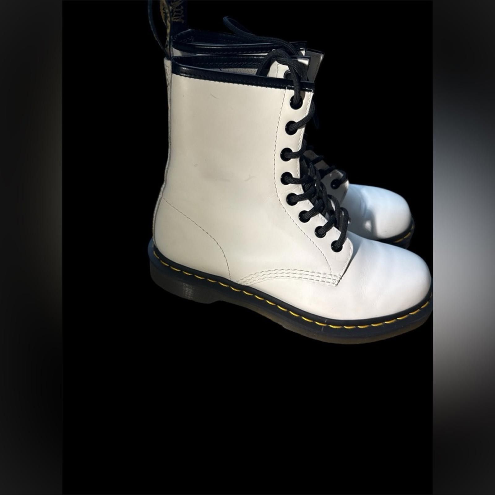 Dr. Martens NWOT doc martens White Boots with Black 11821 jyoo4 size 8 Size US 8 / IT 38 - 1 Thumbnail