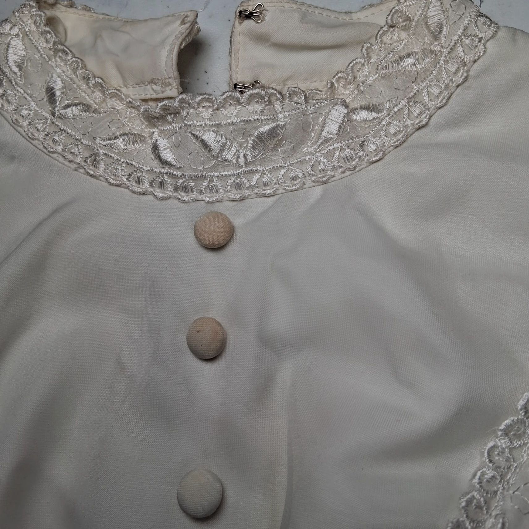 Layer 8 VINTAGE First Communion Dress Girls Size 5 Ivory Long Sleeve Sheer Layer Size US S / EU 44-46 / 1 - 6 Thumbnail