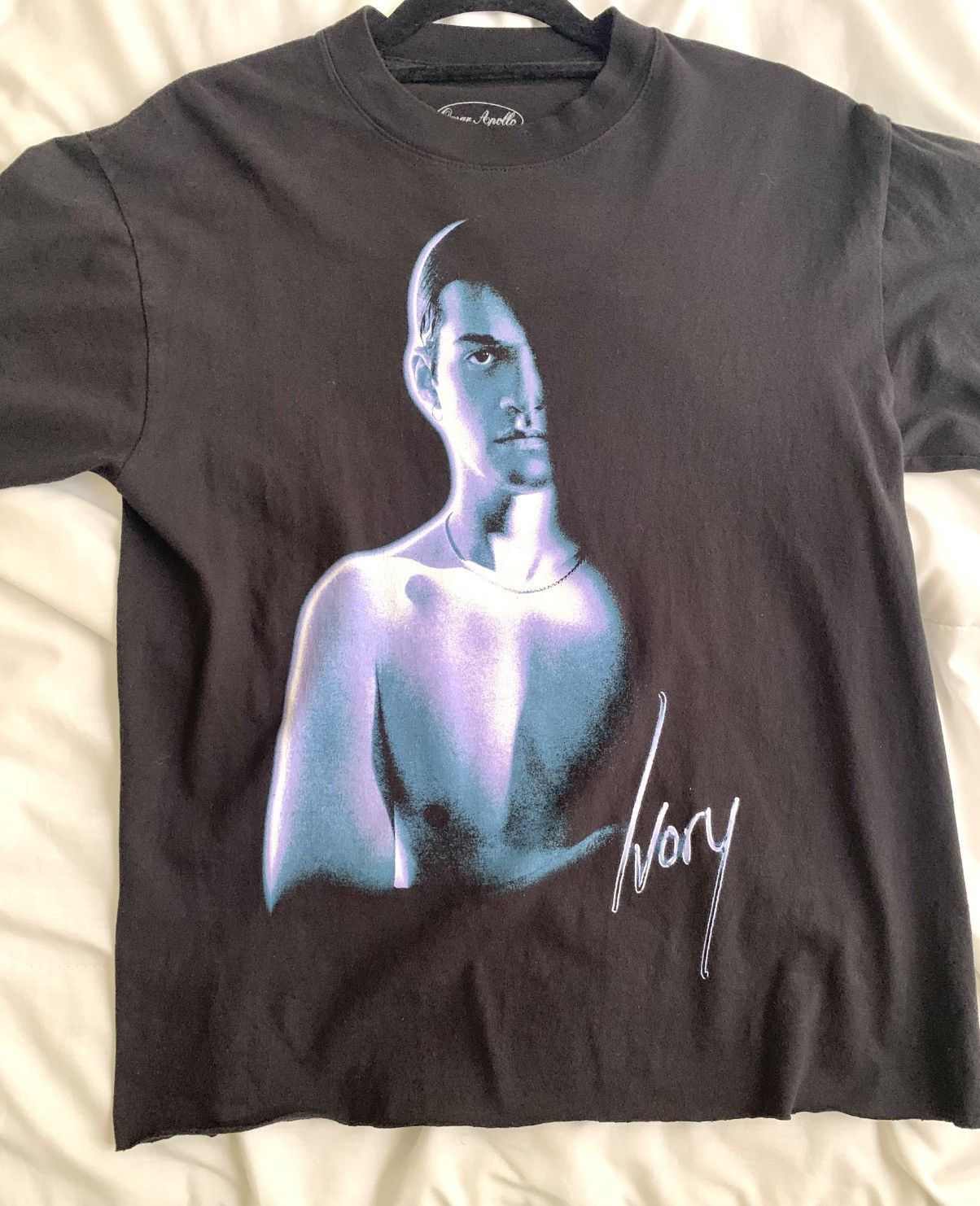 Band Tees Omar Apollo black tee merch Size US S / EU 44-46 / 1 - 2 Thumbnail