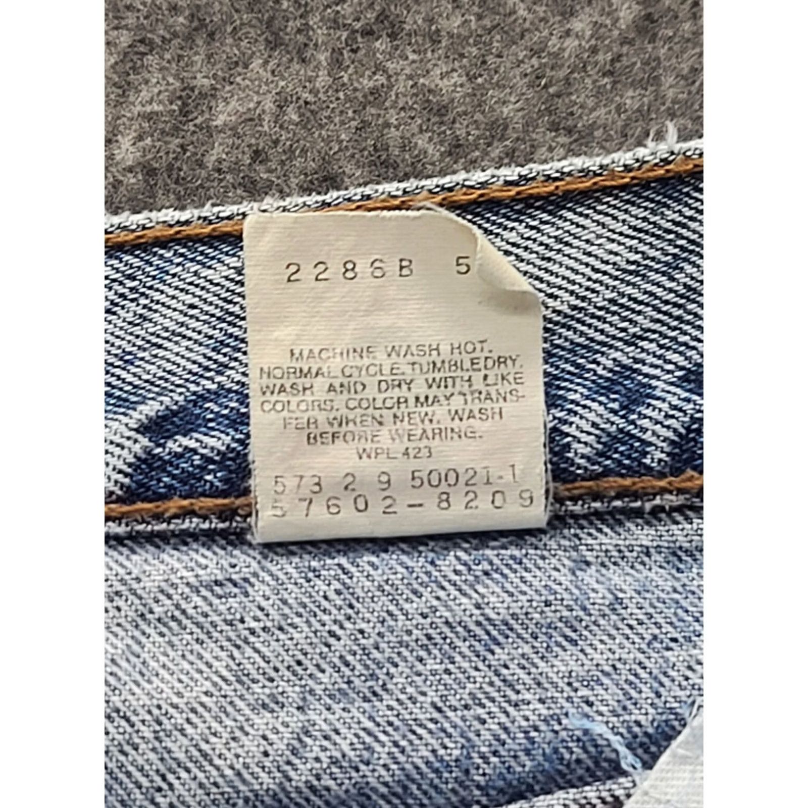 Levi's VINTAGE Levi's Jeans Womens Regular High Rise 13x31 Blue Denim 501 80s USA Slim Fit Mom Style Size 34" / US 12 / IT 48 - 4 Thumbnail