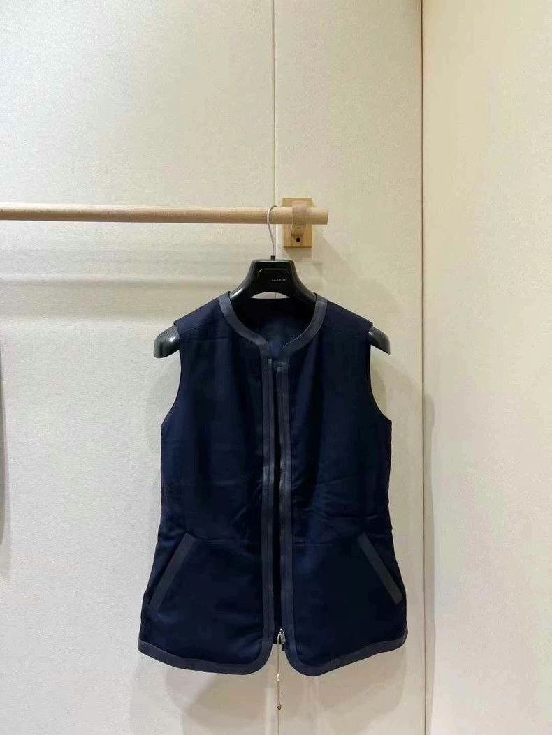Loro Piana LORO PIANA King's gift women's double-sided down vest Size L / US 10 / IT 46 - 5 Thumbnail