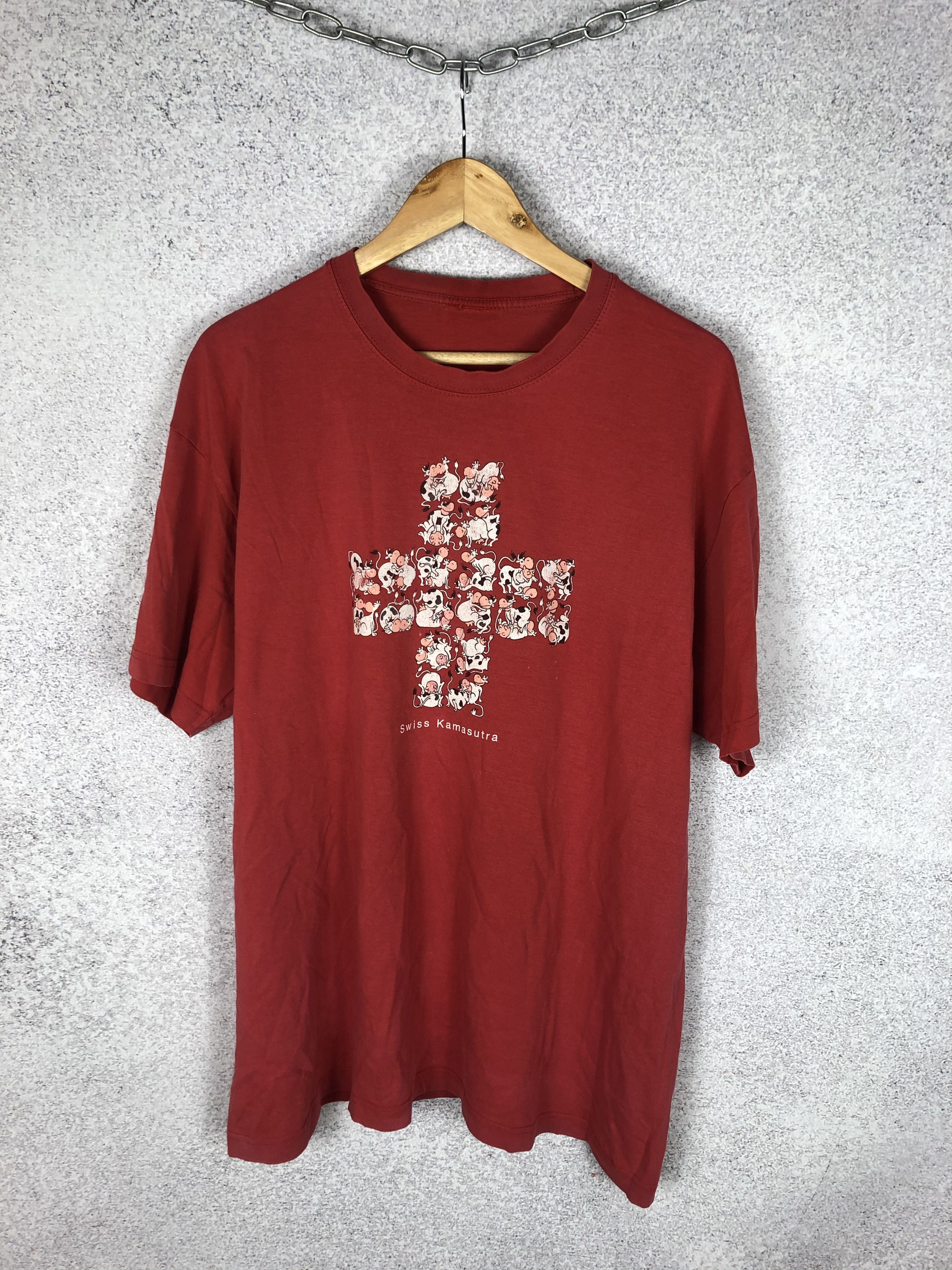 Vintage Vintage Y2K Humor Swiss Kamasutra T-Shirt Cow Sex Tee Size US XL / EU 56 / 4 - 1 Thumbnail