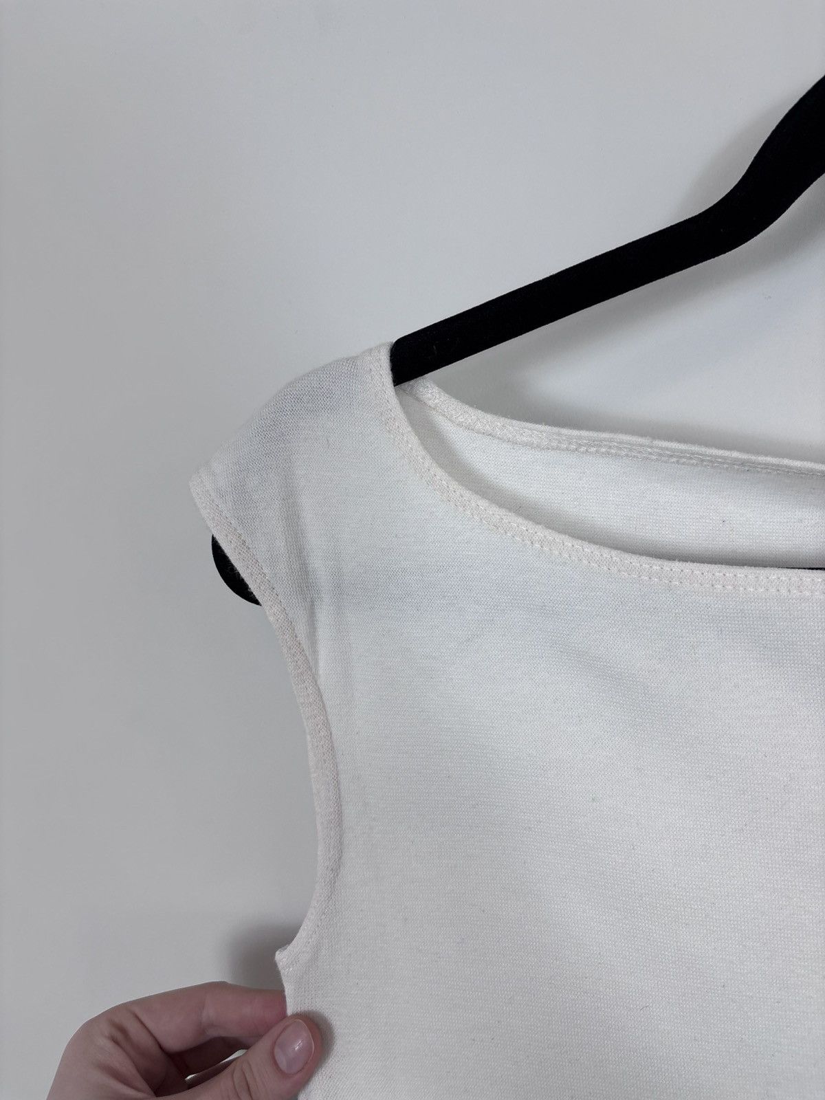 Armani Vintage Armani Jeans Women’s White Crop Top Tank Top Size L / US 10 / IT 46 - 7 Thumbnail