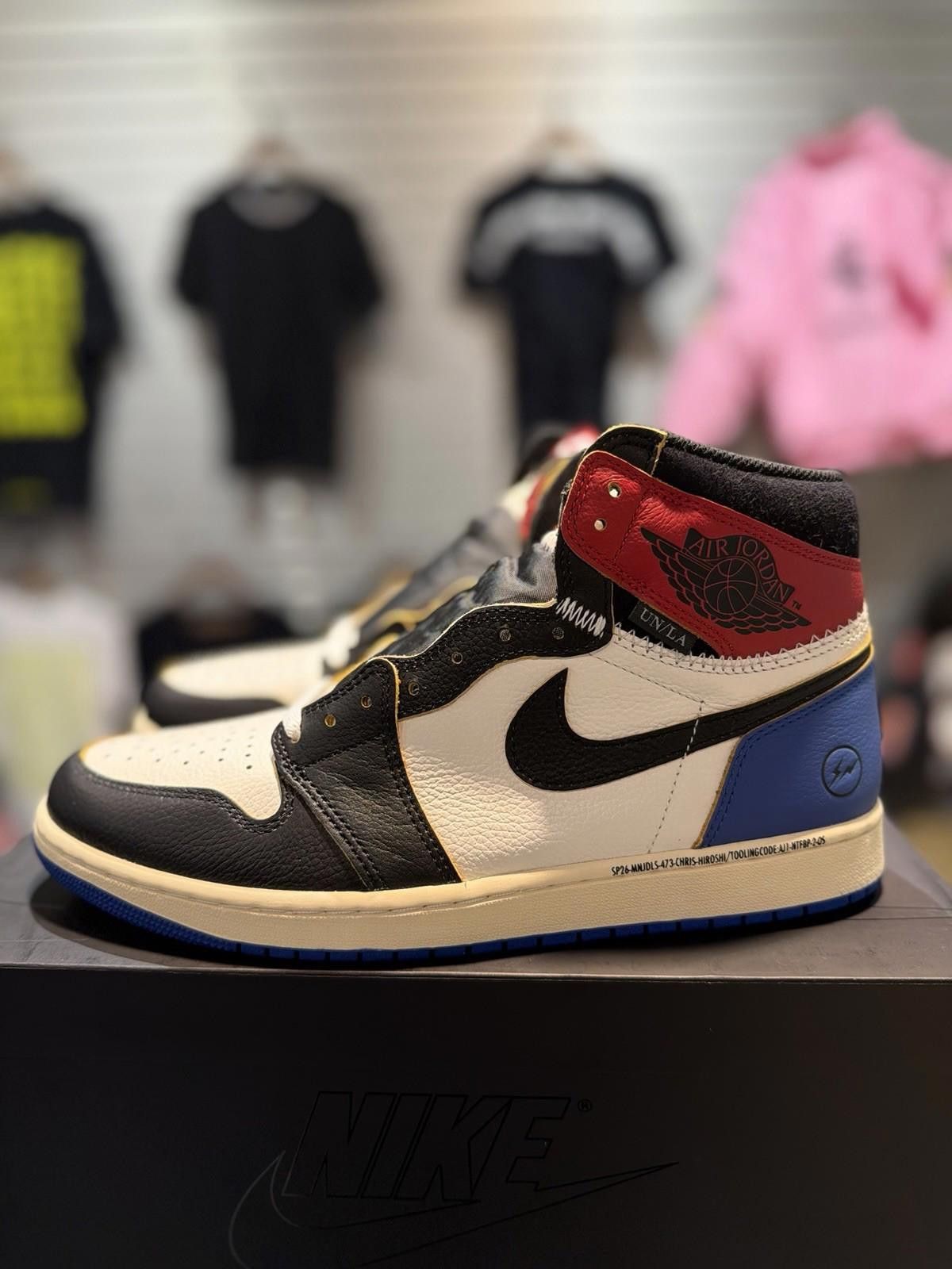 Jordan Brand Air Jordan 1 x Union x Fragment Black and Varsity Red (11.5) Size US 11.5 / EU 44-45 - 6 Thumbnail