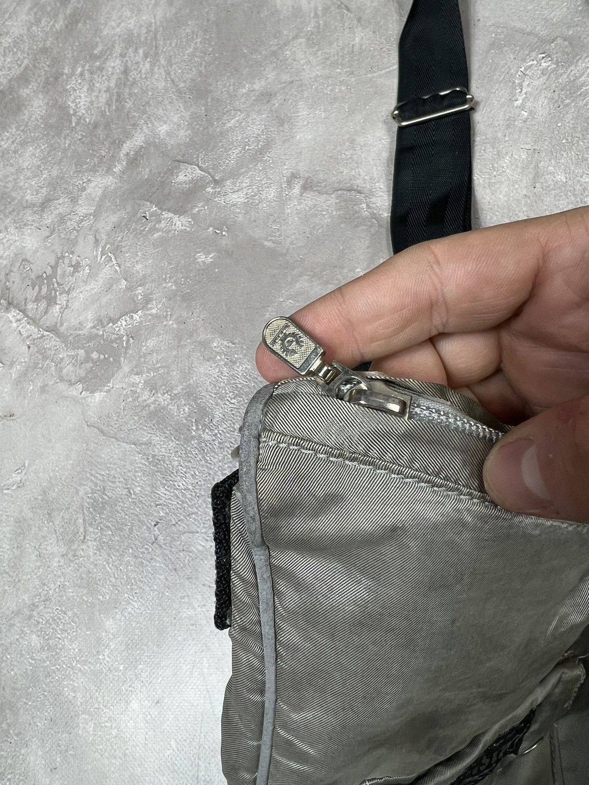Other Vintage Belstaff Silver Nylon Bag Size ONE SIZE - 7 Thumbnail
