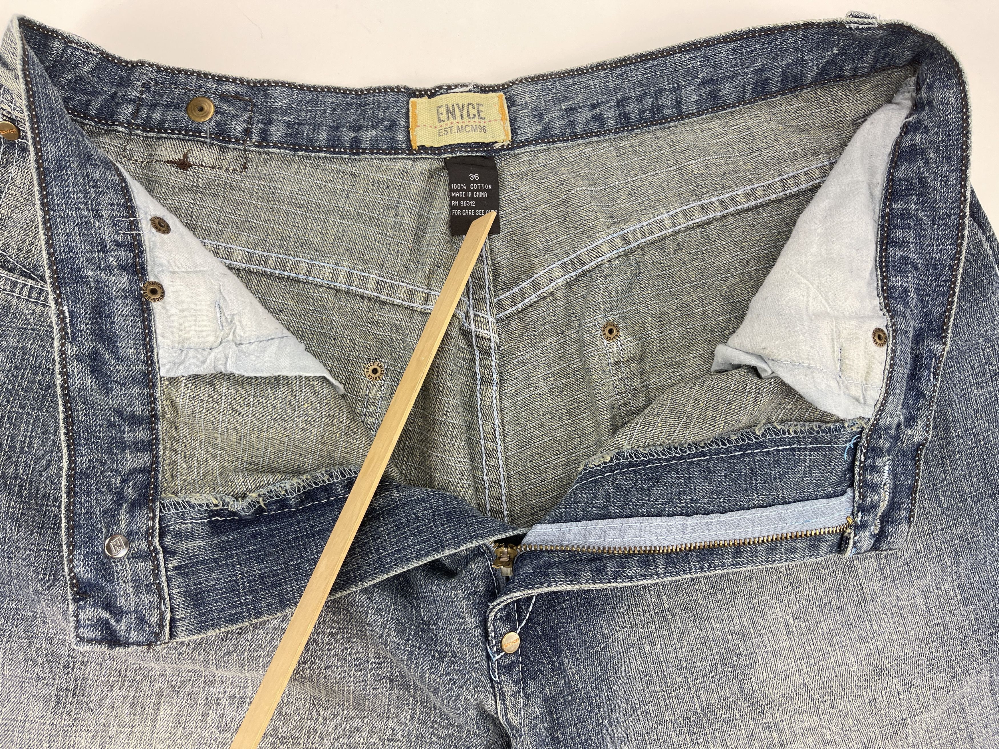 Enyce Enyce jeans shorts, vintage baggy denim, 90s hip-hop 36 Size US 36 / EU 52 - 10 Thumbnail