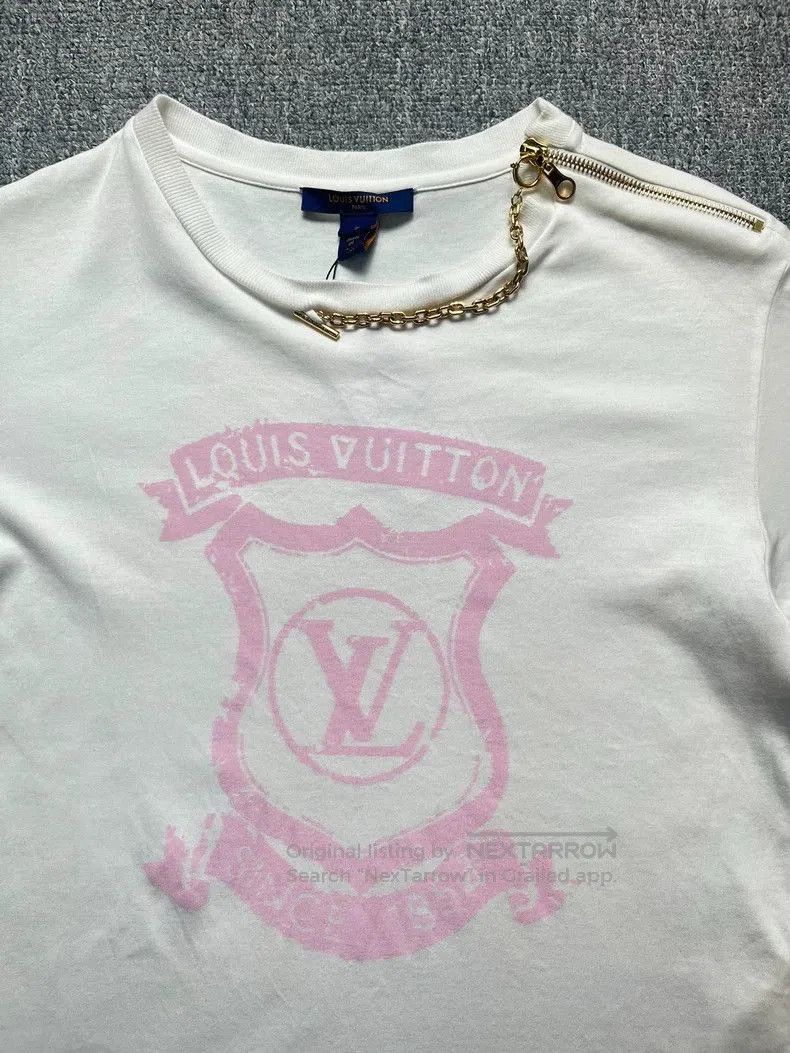Louis Vuitton LV Pink Shield Logo White Short Sleeve. Size US S / EU 44-46 / 1 - 3 Thumbnail