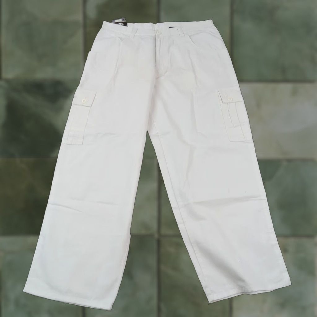 Vintage VINTAGE Interstate Cargo Pants Mens 40 Cargo Pants Adult Regular White Wide-Leg 90s Mens Size US 38 / EU 54 - 1 Thumbnail