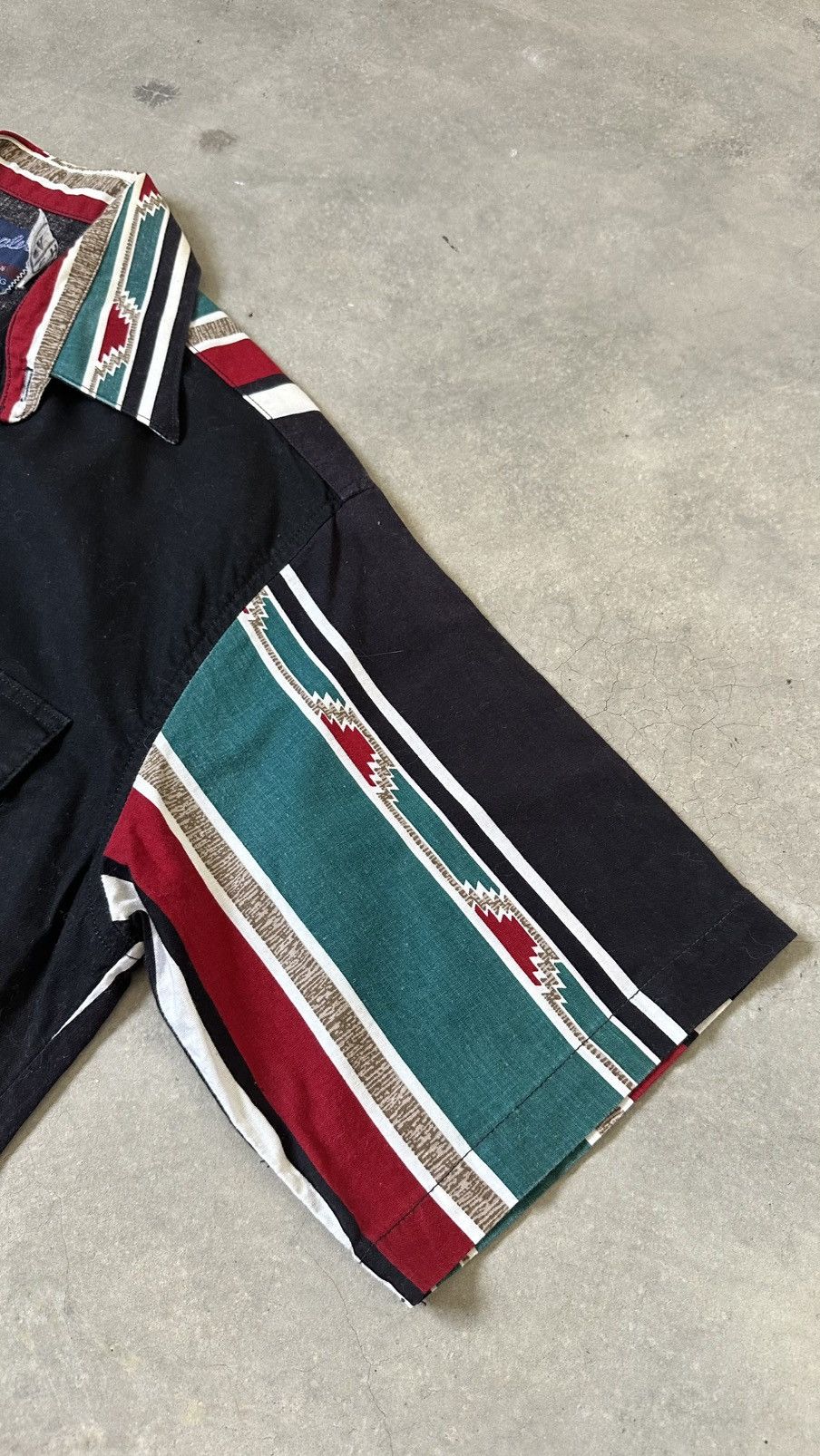 Wrangler VINTAGE 90S WRANGLER AZTEC NAVAJO WESTERN SHIRT Size US XL / EU 56 / 4 - 4 Thumbnail