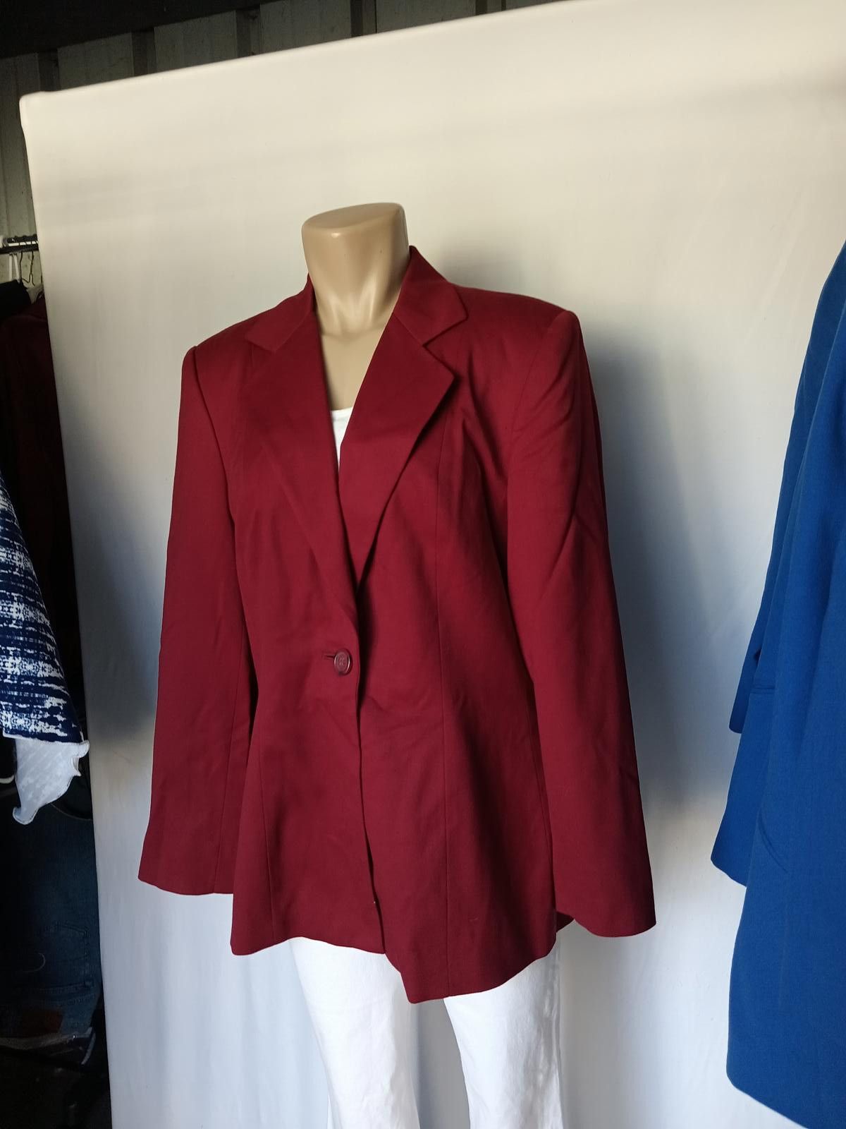 Designer Stylish Burgundy Blazer for Women Size L / US 10 / IT 46 - 1 Thumbnail