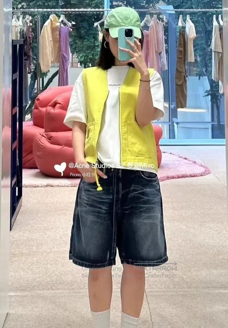 Acne Studios Acne Studios Smile Face Vest Yellow. Size US M / EU 48-50 / 2 - 2 Thumbnail