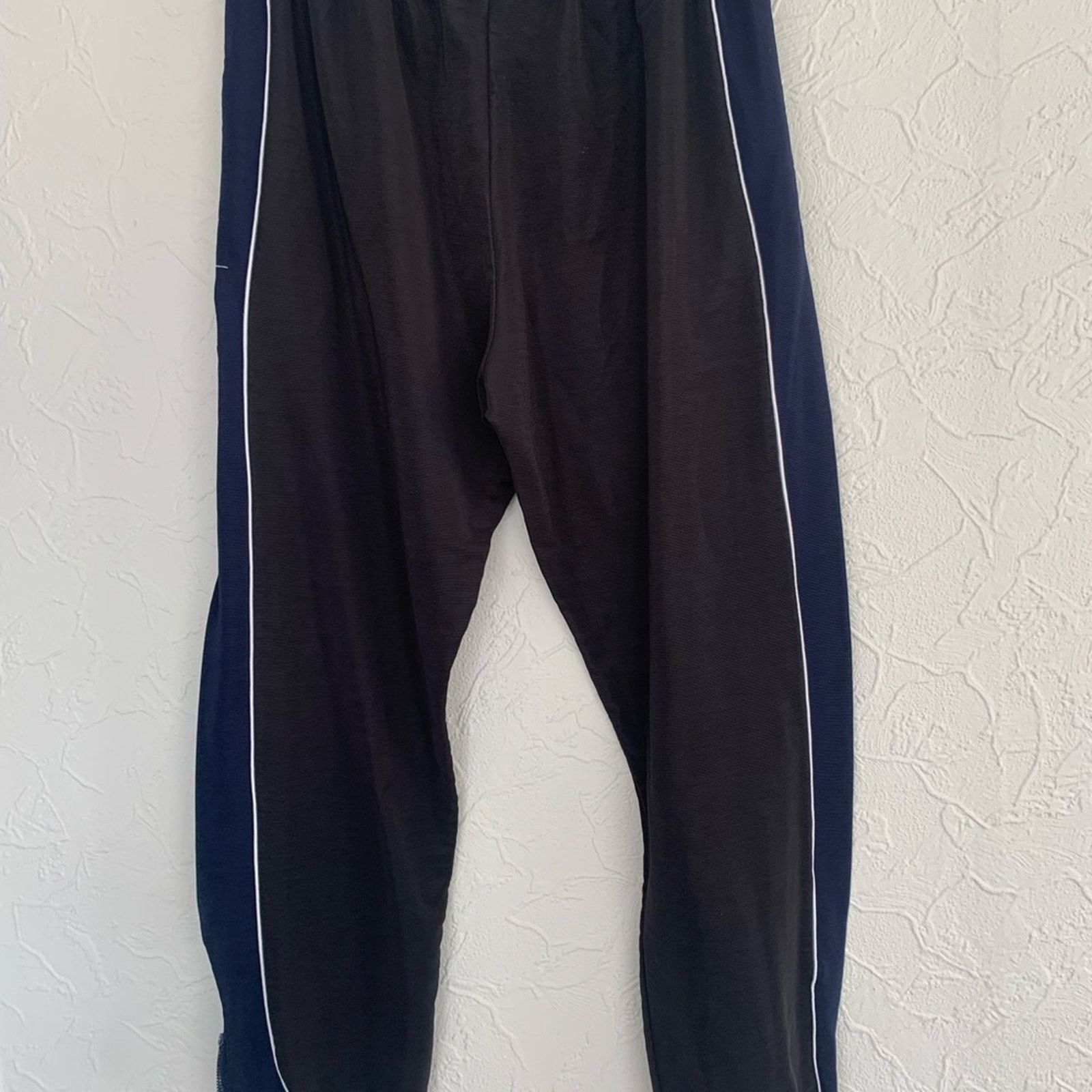 Other VINTAGE 90’S AND1 COLLEGIATE EDITION GEORGETOWN HOYAS PANTS Size US 36 / EU 52 - 4 Thumbnail