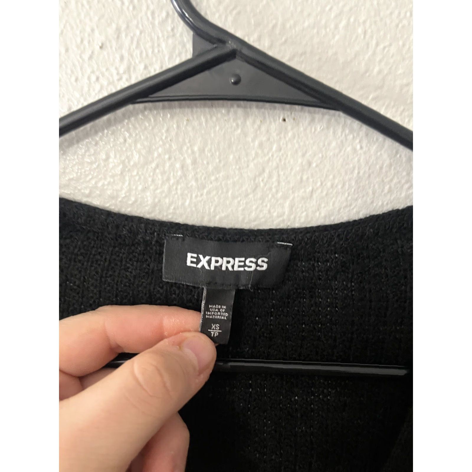 Express VINTAGE Express Women Sweater Pullover XS Black V-Neck Long Sleeve Casual Modern Women Size XS / US 0-2 / IT 36-38 - 3 Thumbnail