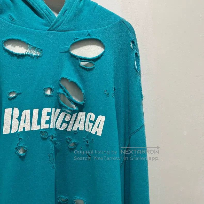Balenciaga Balenciaga Lake Blue Printed Logo Ripped White Base Hooded Size US XS / EU 42 / 0 - 2 Thumbnail