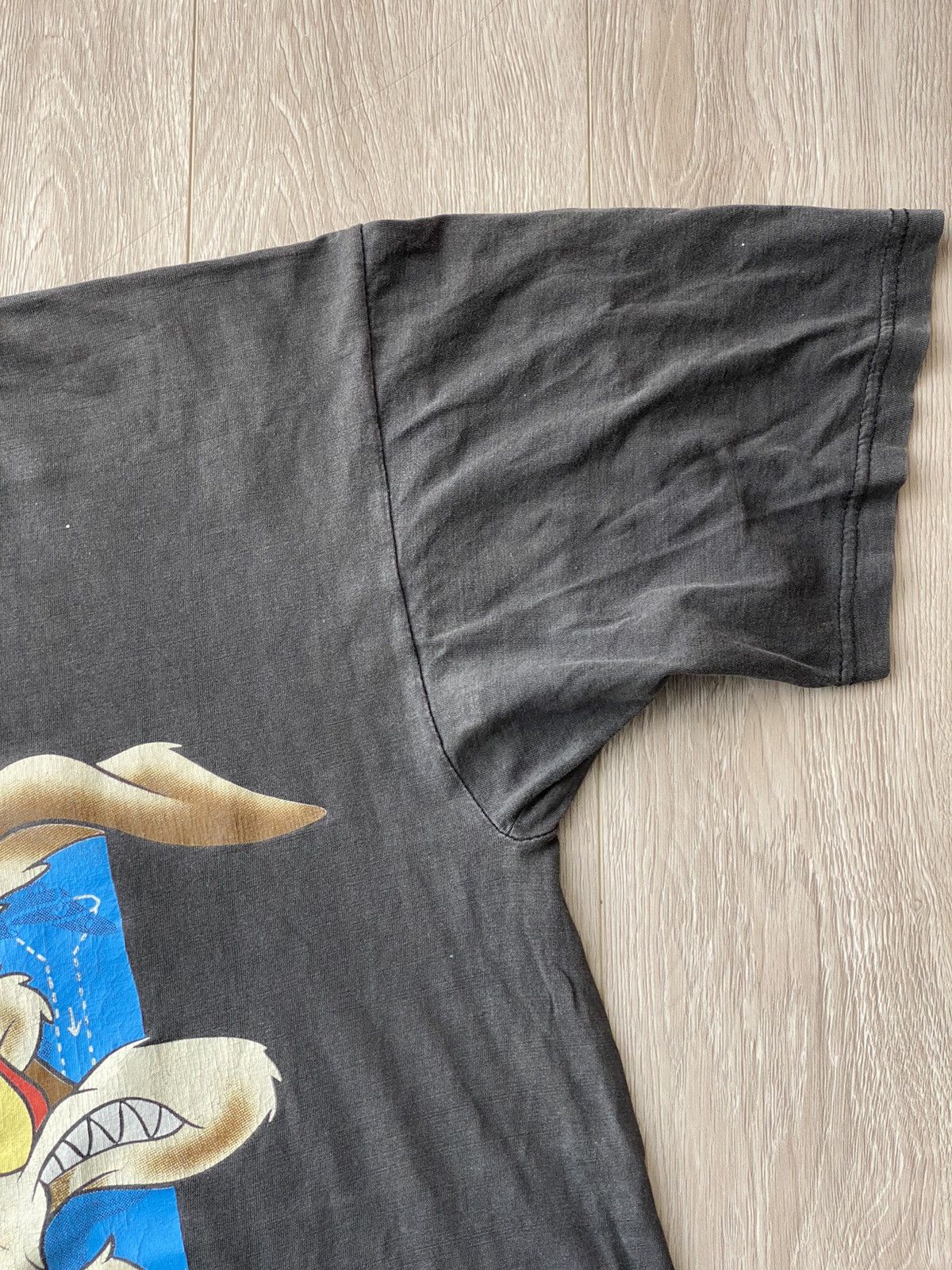 Vintage × Warner Bros vintage Looney Tunes Coyote t shirt single stich 1995 Size US L / EU 52-54 / 3 - 5 Thumbnail