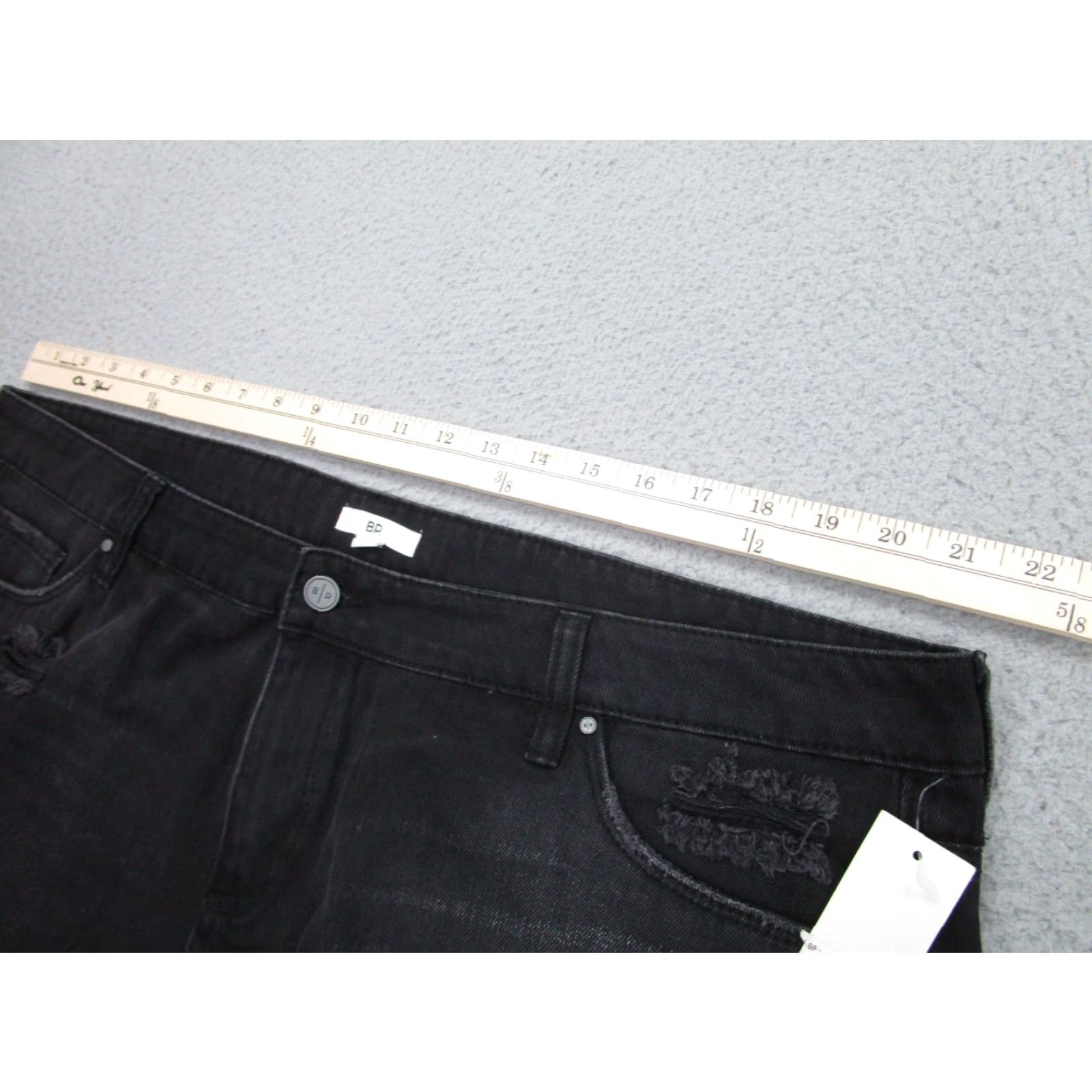Vintage BP Shorts Women 42 Waist Black Denim Cut-Off Destroyed Fringe Frayed Jeans Shorts Womens 42 in Black BP Style: Cut-off Vintage: No Mens/Womens: Womens Size 28" / US 6 / IT 42 - 6 Thumbnail