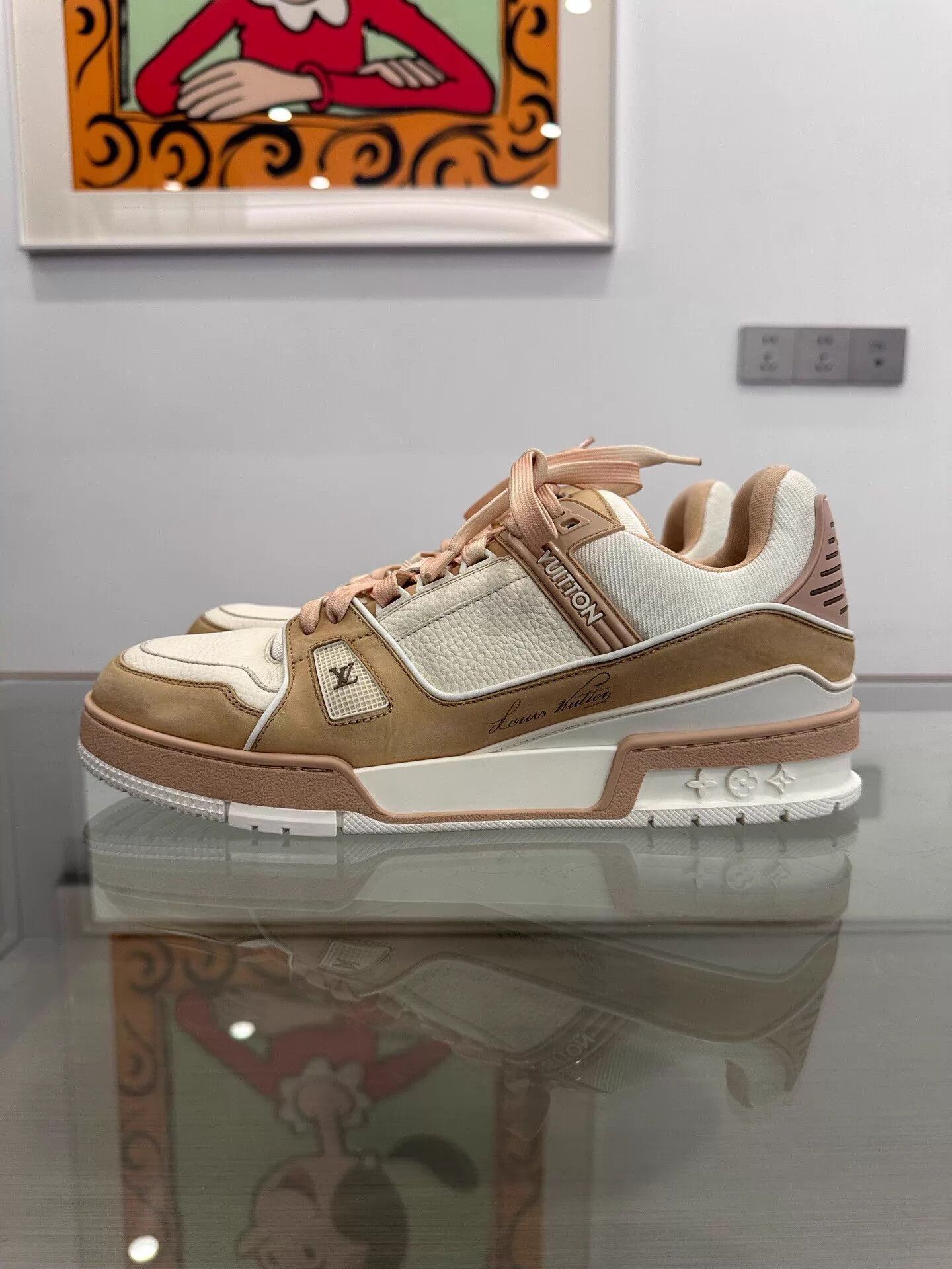 Louis Vuitton LV men's pink brown colorblock Trainer 8/42 side embossed Size US 9 / EU 42 - 4 Thumbnail