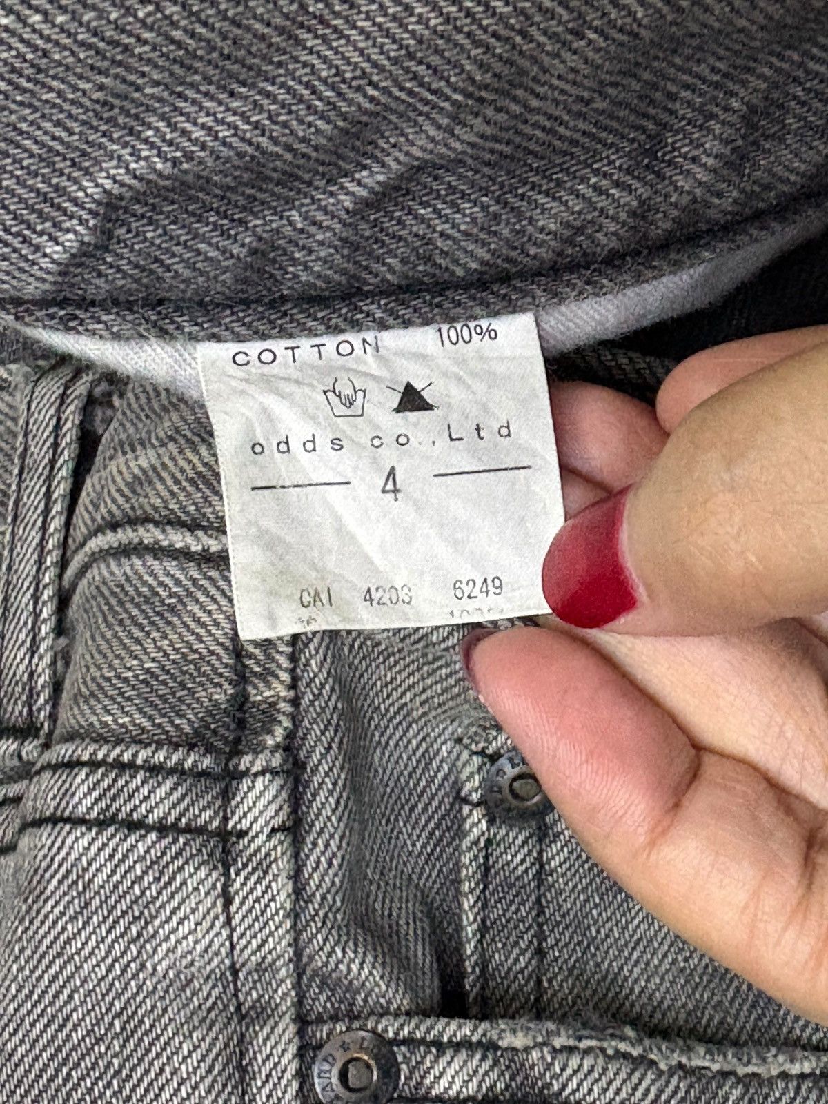 Japanese Brand Vintage Japanese Brand Faded Wash Distress Baggy Jeans Size US 33 - 9 Thumbnail