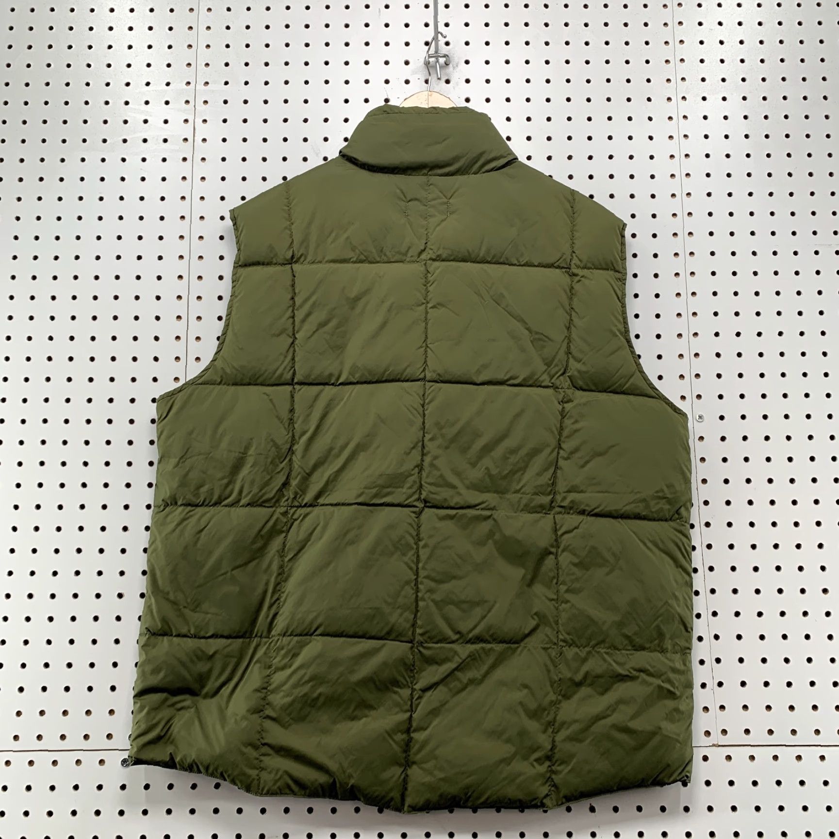 Lands' End Lands' End Puffer Vest Women's Medium Solid Nylon Down Insulated 2020s Size US L / EU 52-54 / 3 - 7 Thumbnail