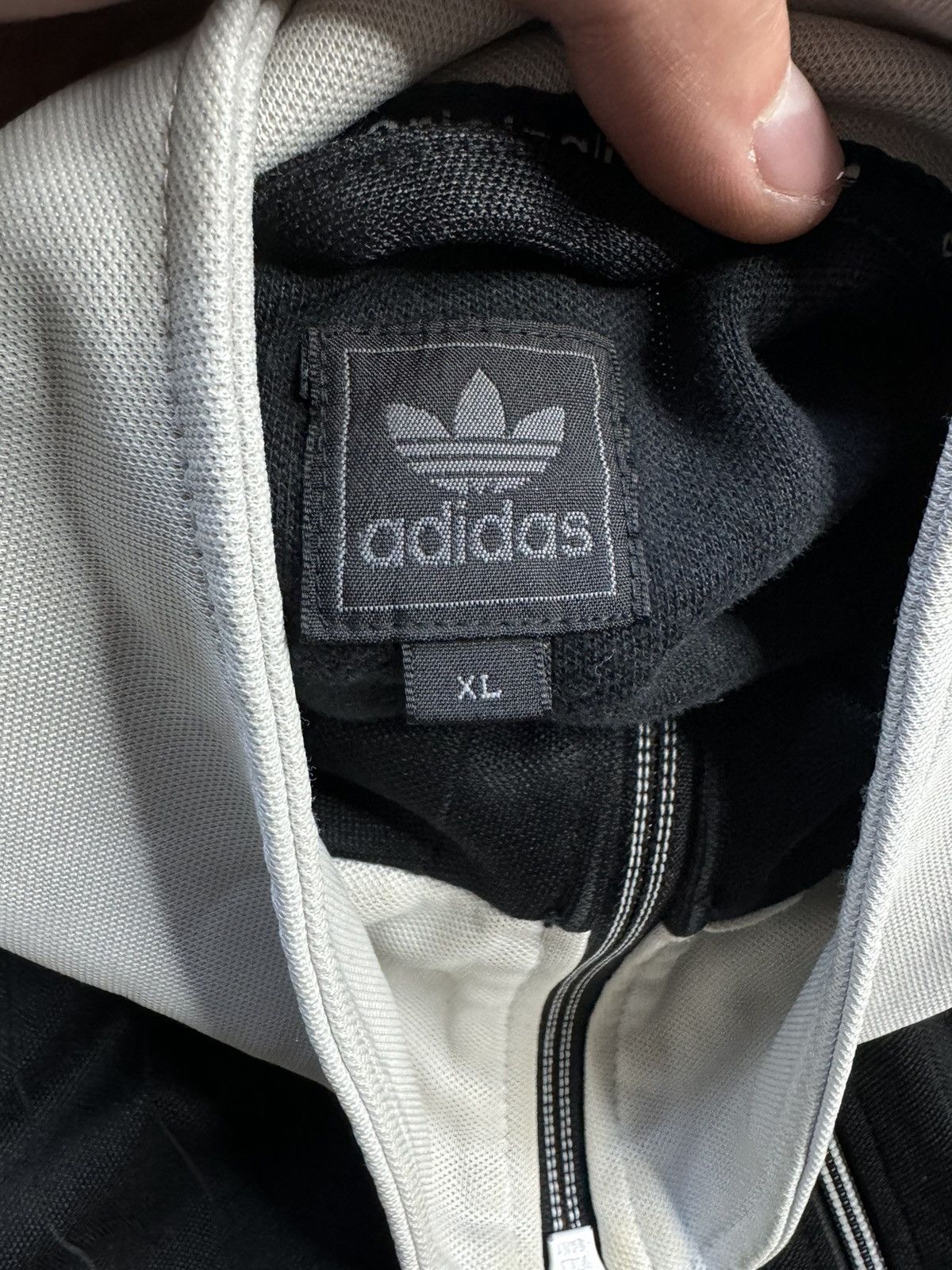 Adidas × Vintage 🔥 Adidas 2010 Black Track Jacket Size US XL / EU 56 / 4 - 4 Thumbnail