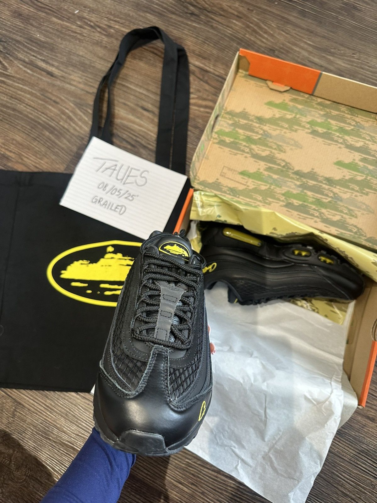 Corteiz × Nike Corteiz X Nike Air Max 95 “Honey Blacks” Size US 8 / EU 41 - 6 Thumbnail
