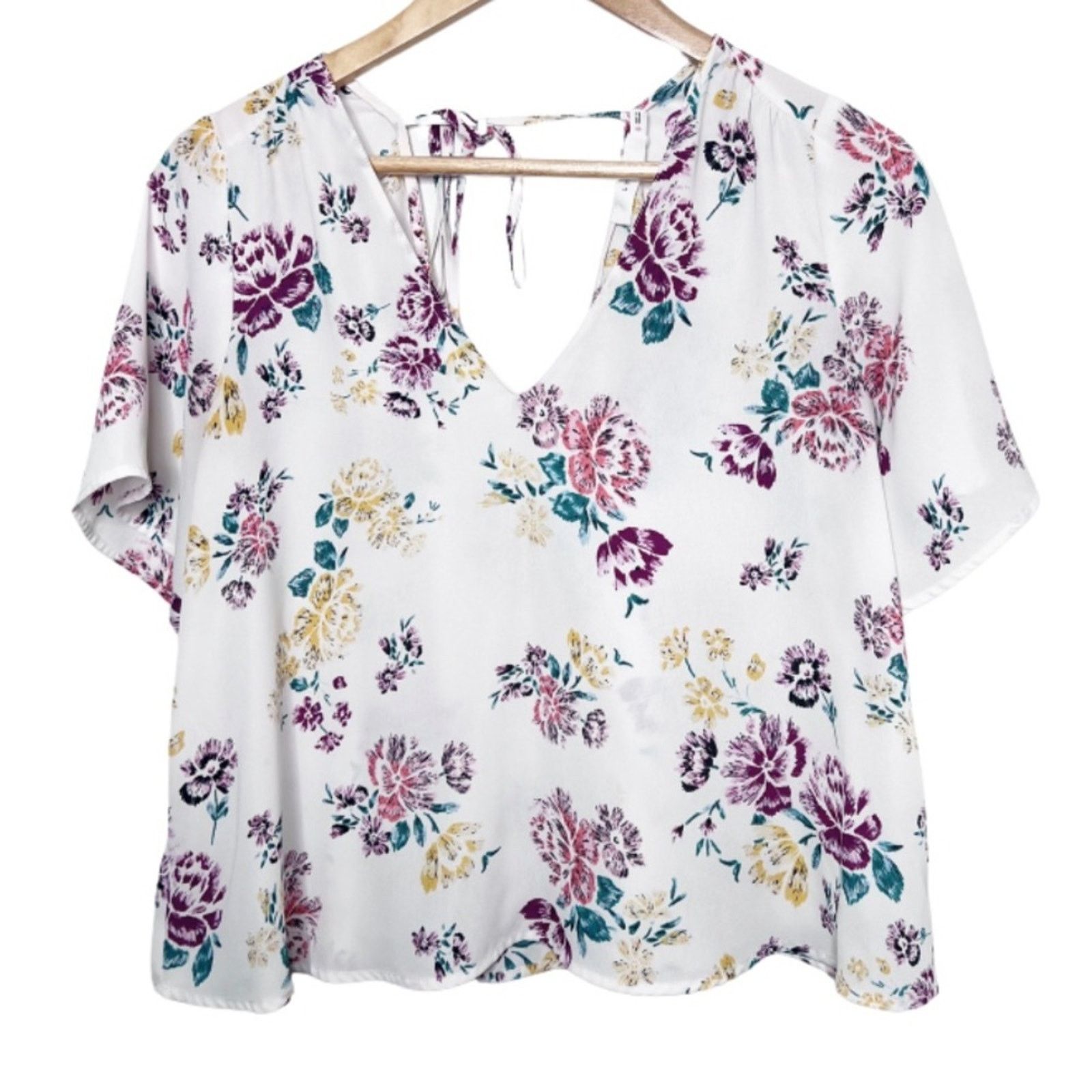 Other Lush Women's Floral V-Cut Front Flowy Boho Cropped Blouse Size S / US 4 / IT 40 - 5 Thumbnail