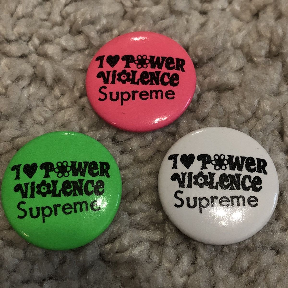 supremeバッジ Supreme Supreme I Love Power Violence Pin Set of 3 SS19 | Grailed