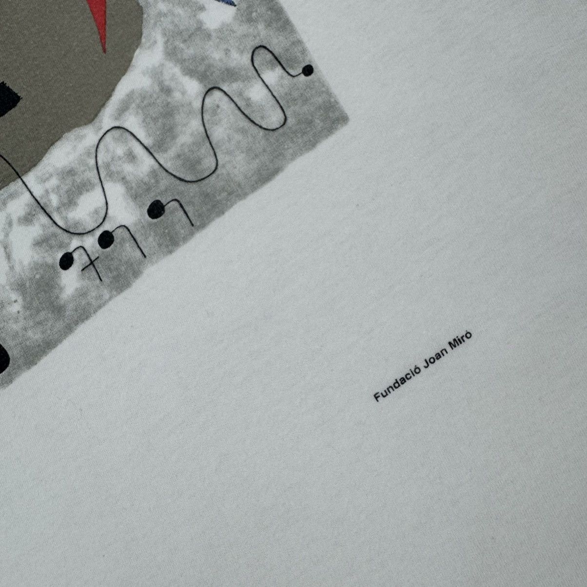 Vintage Vintage Fundació Joan Miró Art Woman Dreaming of Escape Tee Size US L / EU 52-54 / 3 - 8 Thumbnail