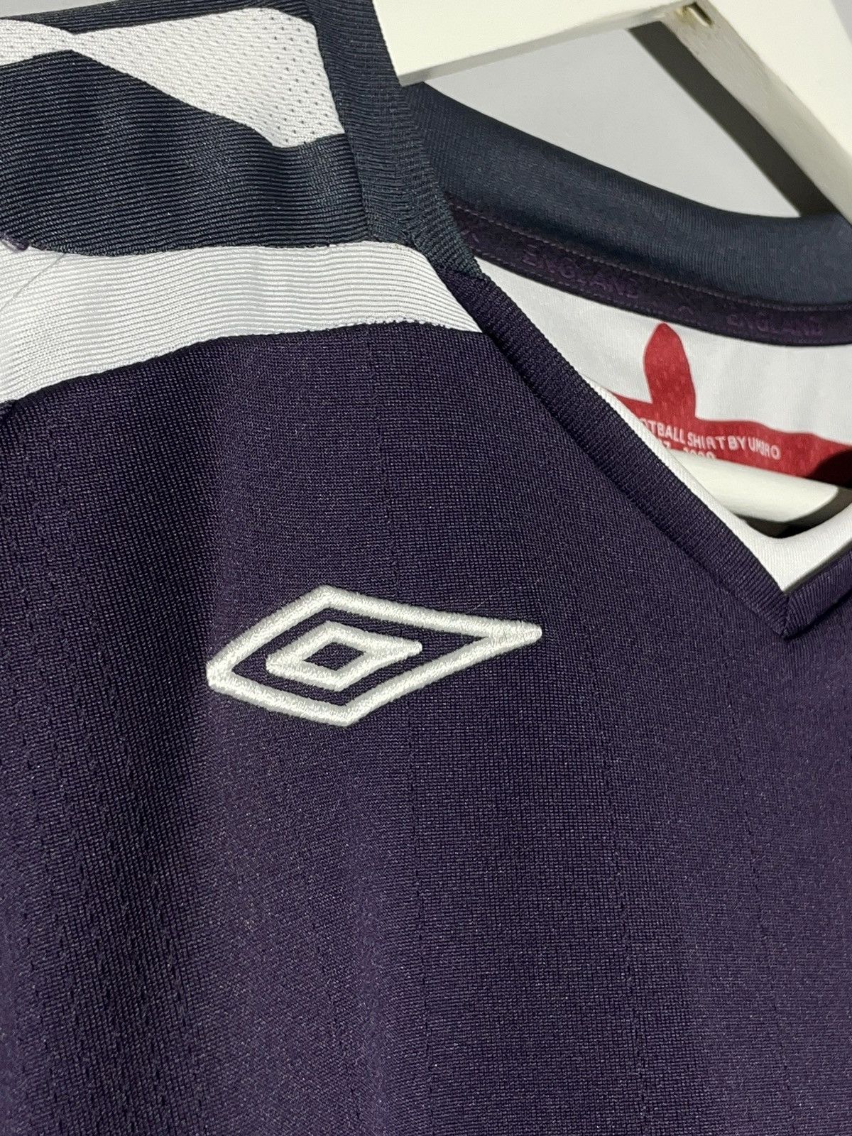 Umbro England Goalkeeper Umbro 2008 Home Y2k Football Shirt Size US M / EU 48-50 / 2 - 9 Thumbnail