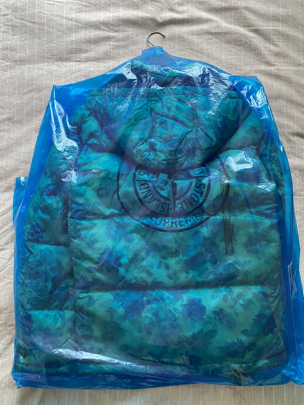 Stone Island × Supreme Supreme FW17 Stone Island Lamy Cover Stampato Puffy Jacket Size US M / EU 48-50 / 2 - 15 Thumbnail