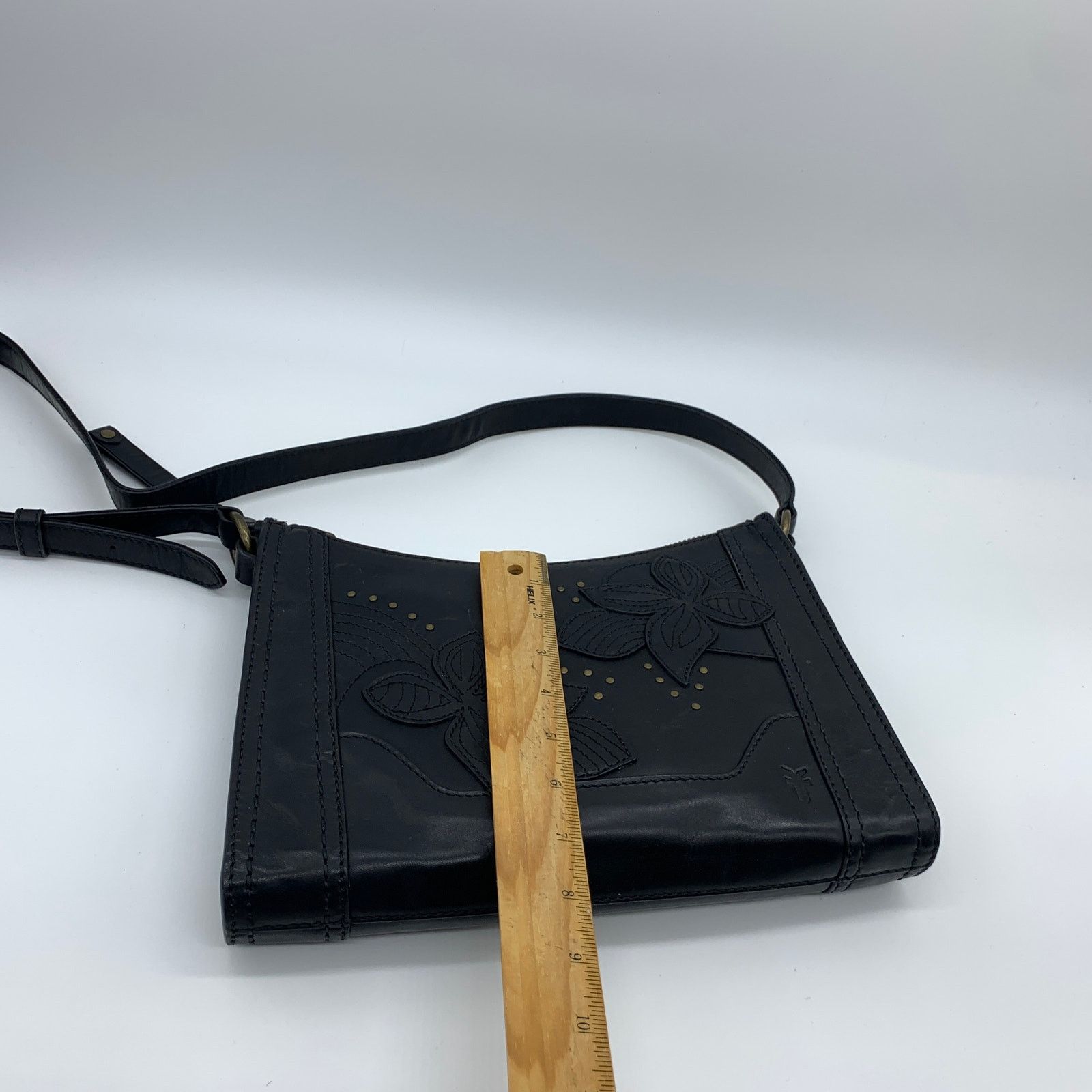 Frye Frye Leather Handbags Studded Floral Zip Crossbody Black Size ONE SIZE - 4 Thumbnail