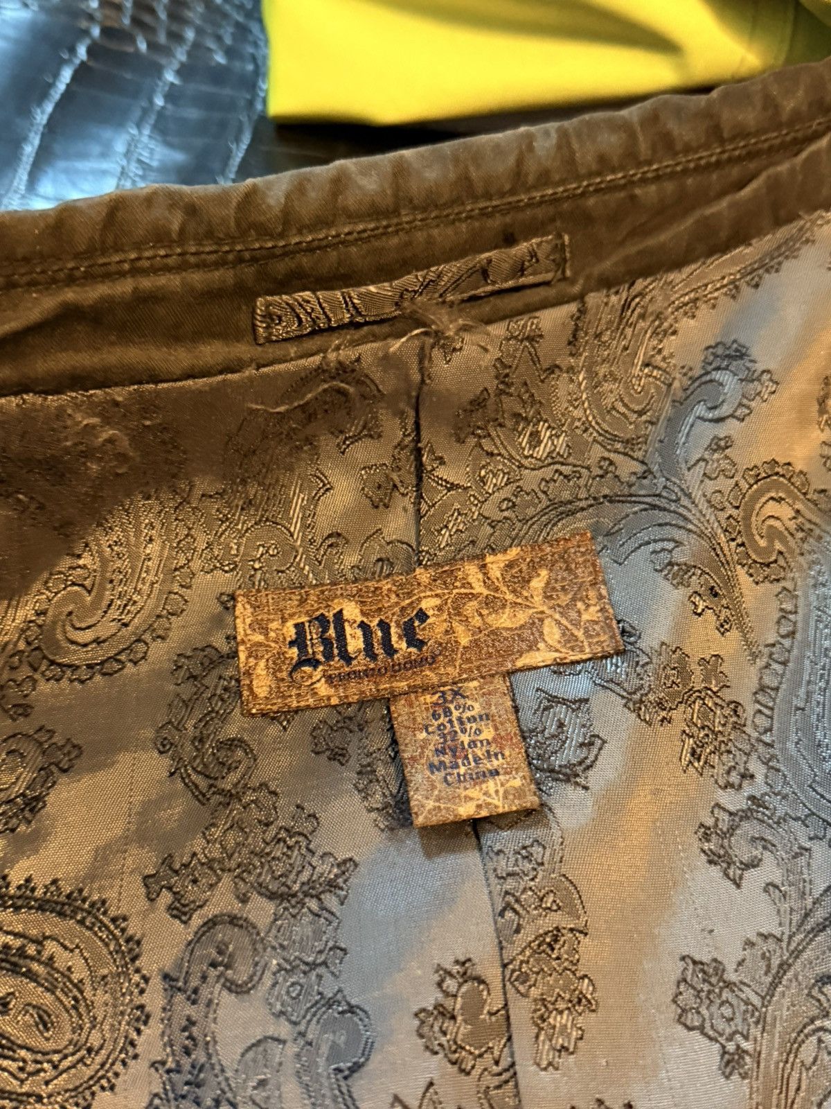 Vintage Paisley‑Lined Blazer – Gray – Size 3X Size US XL / EU 56 / 4 - 6 Thumbnail