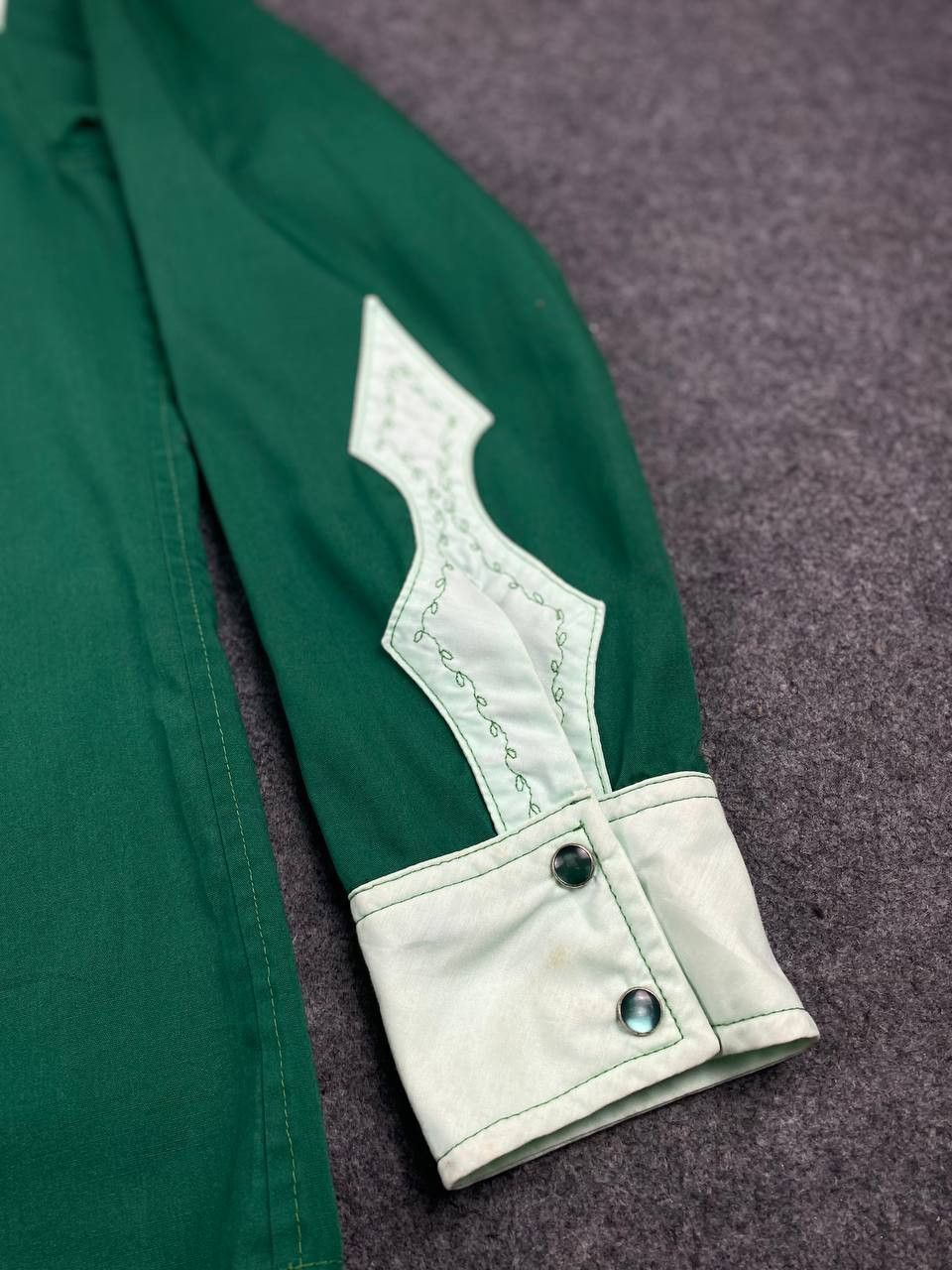 Cowboy Equipment vintage cowboy western shirt very nice design Size US M / EU 48-50 / 2 - 7 Thumbnail