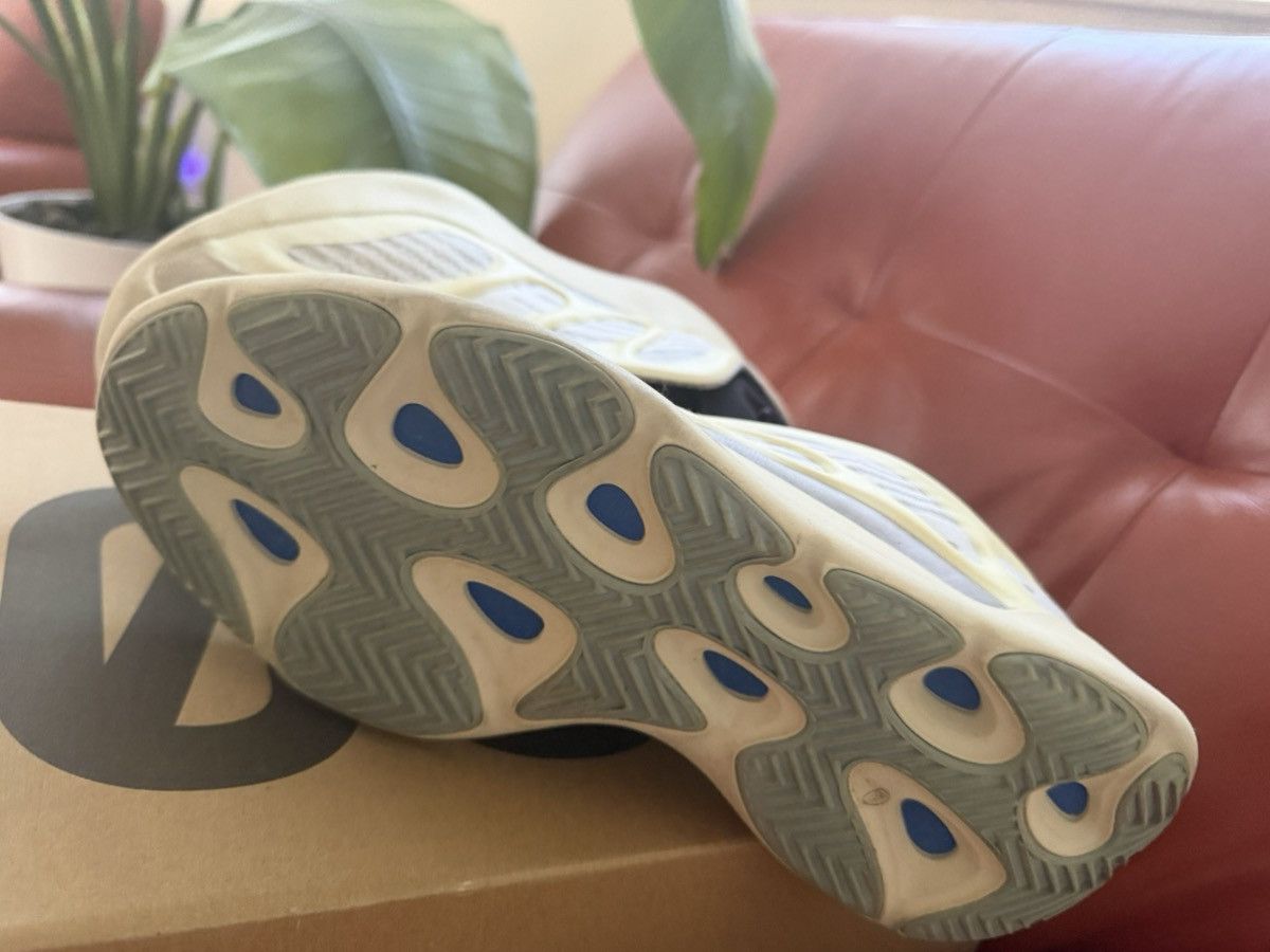 Yeezy Yeezy 700 V3 Azael Size US 12 / EU 45 - 6 Thumbnail