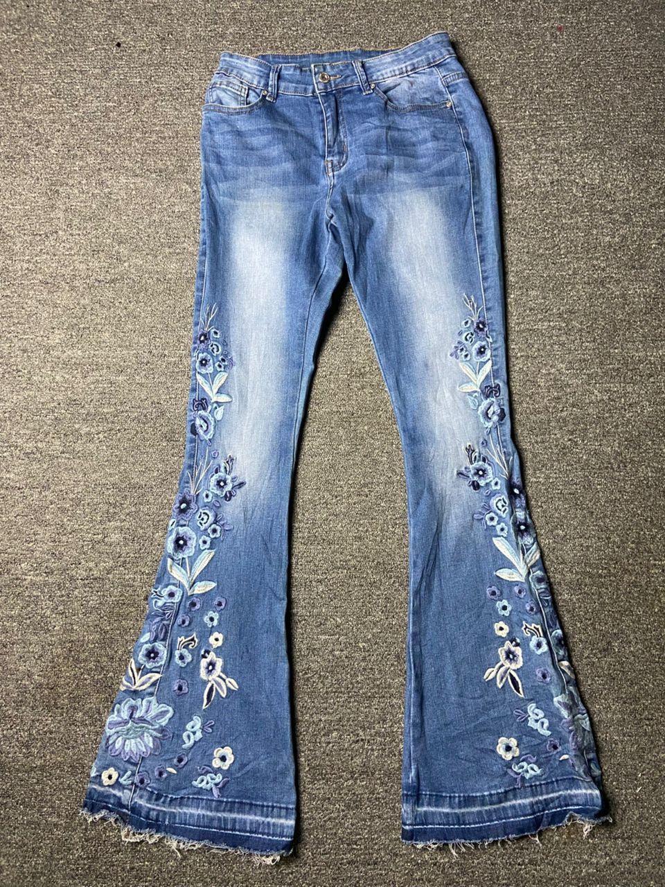 Japanese Brand FASHION Japanese Brand Embroidered Bootcut Jeans (162) Size 26" / US 2 / IT 38 - 1 Thumbnail