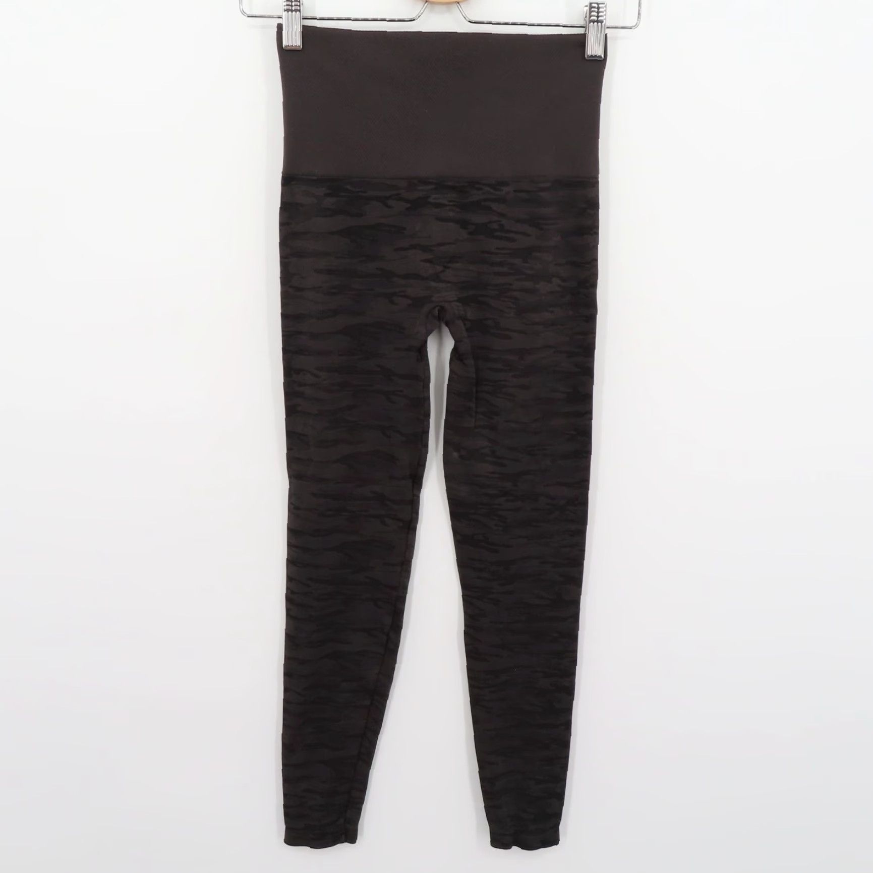 Spanx Assets Spanx Women Medium Gray Black Camouflage Leggings Pants - M, Gray, Camouflage, Ankle, Yoga, Casual, Regular, Womens Size 32" / US 10 / IT 46 - 4 Thumbnail