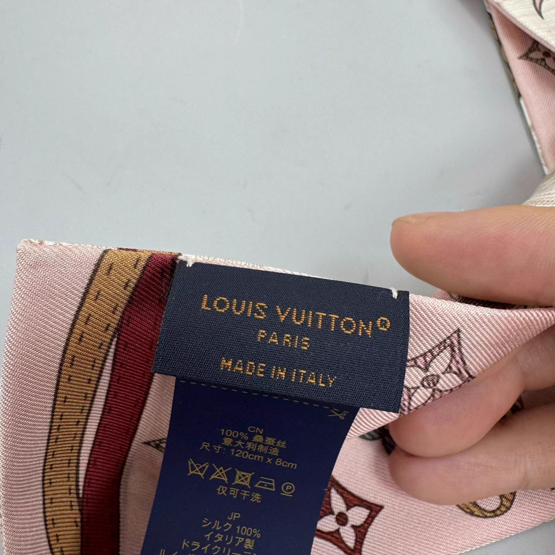 Louis Vuitton LV 25ss Monogram Balloon Scarf New 120x8cm Size ONE SIZE - 4 Thumbnail